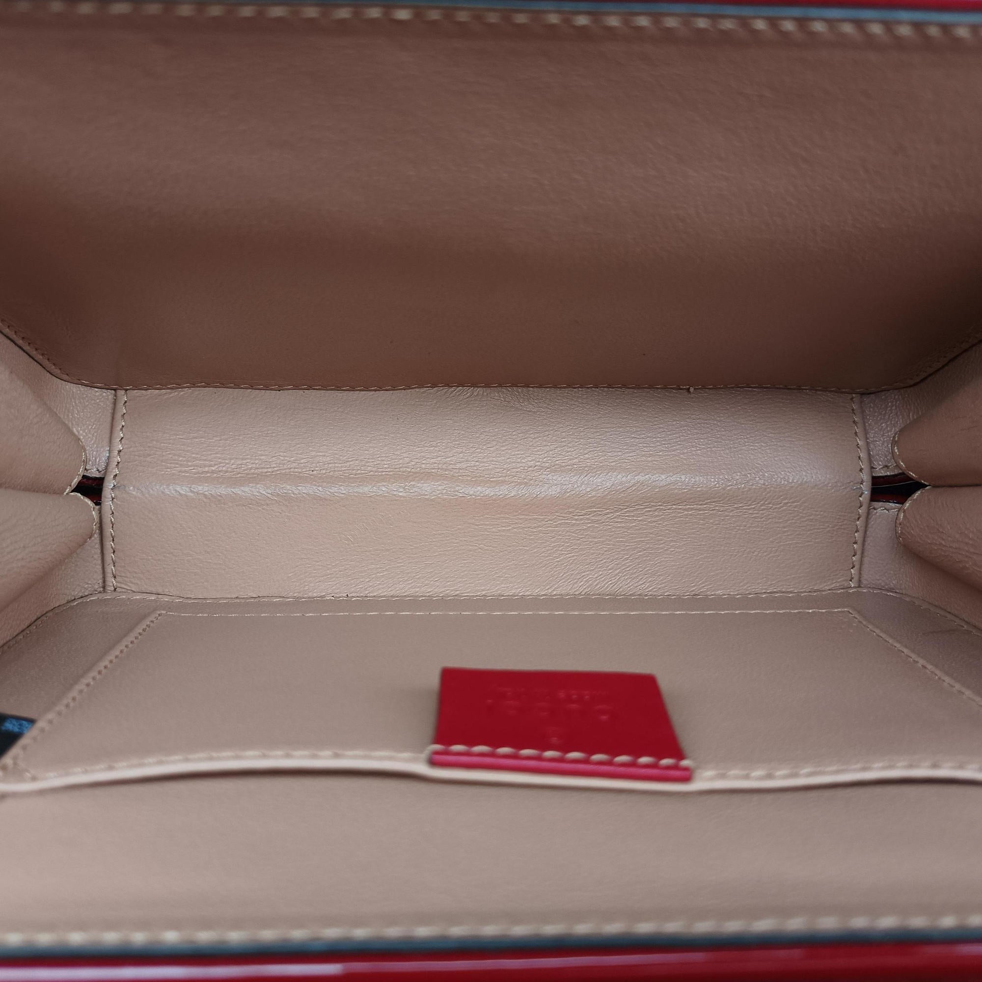 Pre-owned Gucci Sylvie Red Patent Leather 589479 shoulderbag | stylenewstar