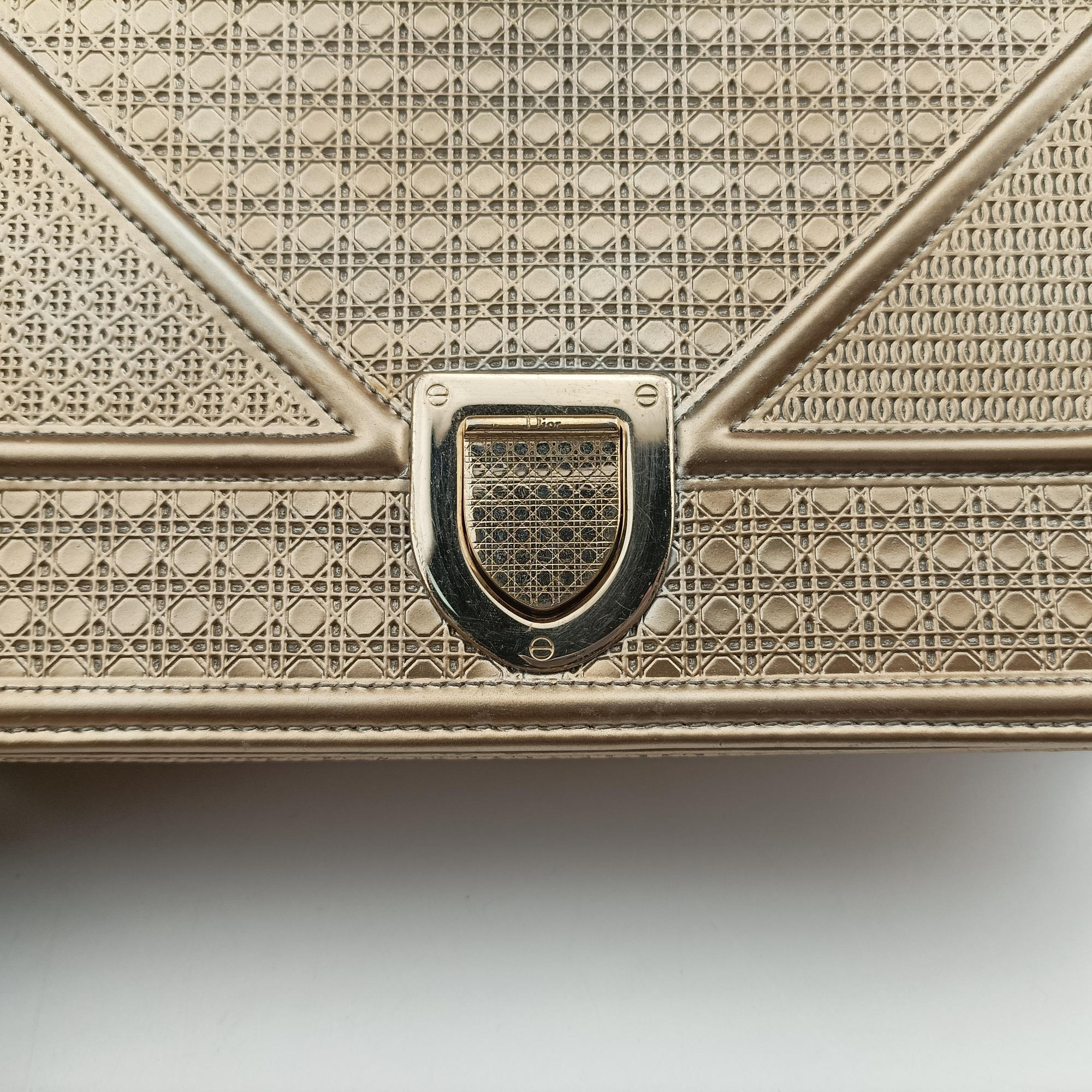 Pre-owned Christian Dior Diorama Golden Patent Leather  shoulderbag | stylenewstar