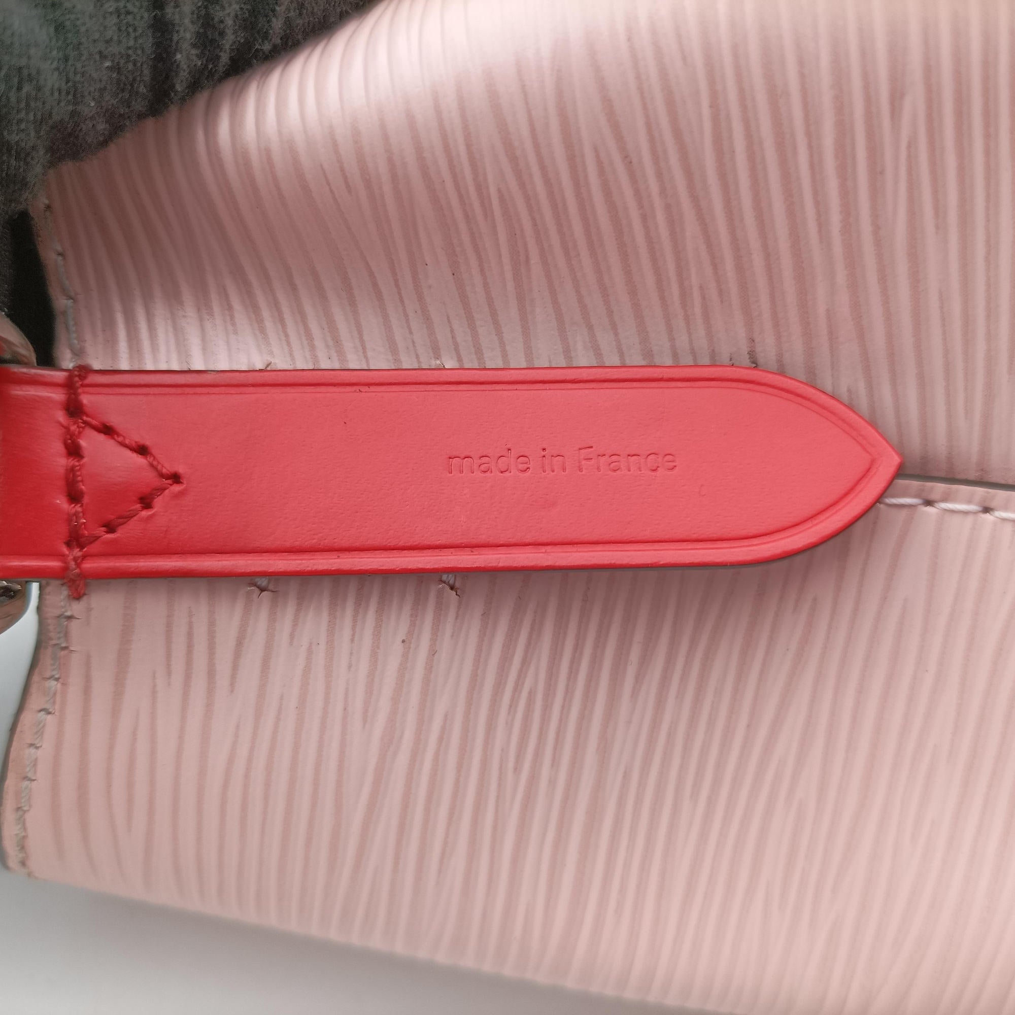 Pre-owned Louis Vuitton NeoNoe BB Rose Valerine Epi M53609 shoulderbag | stylenewstar
