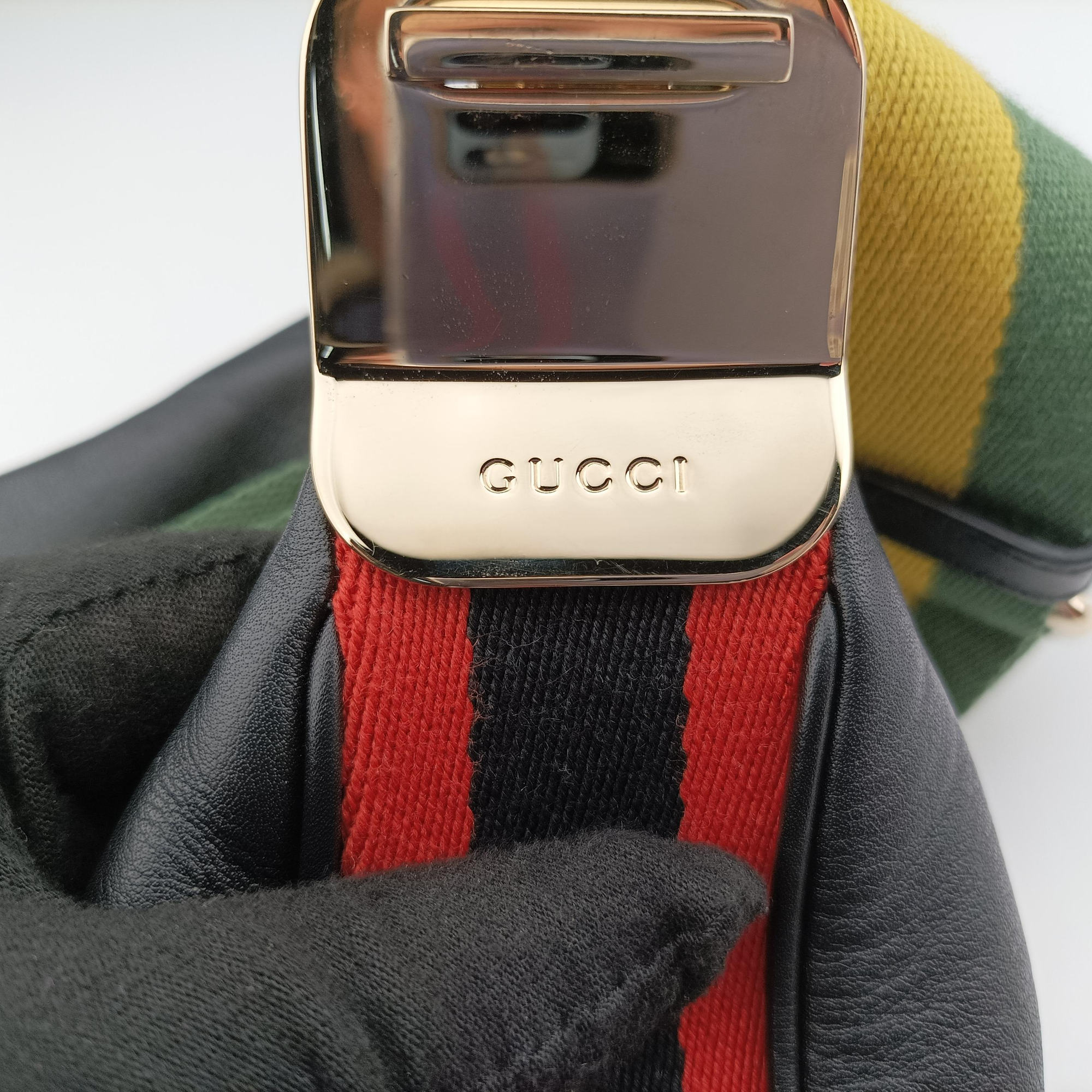 Pre-owned Gucci ATTACHE Black Leather 699409 shoulderbag | stylenewstar
