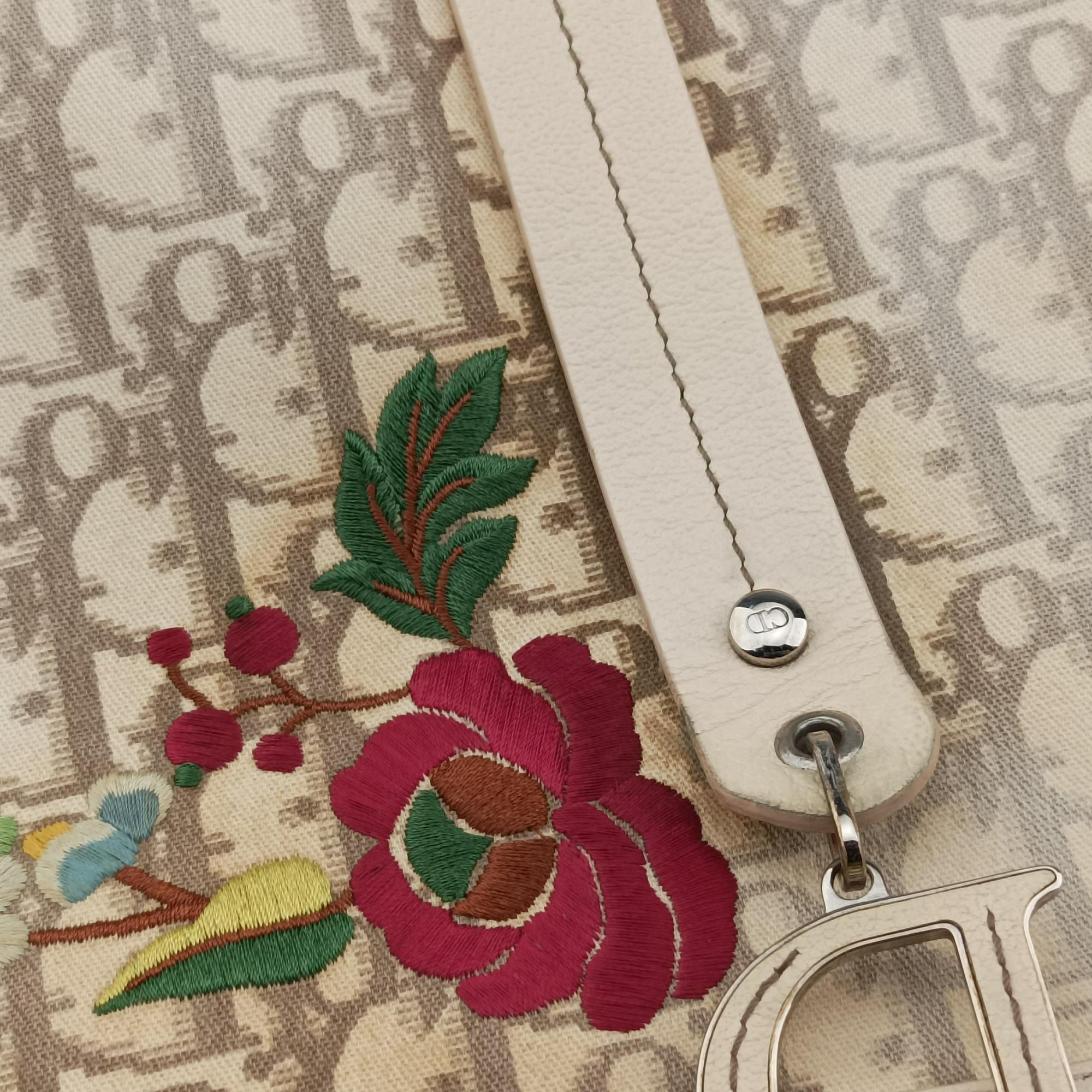 Pre-owned Christian Dior Trotter Flower Line White x Beige x Multicolor canvas × leather  handbag | stylenewstar