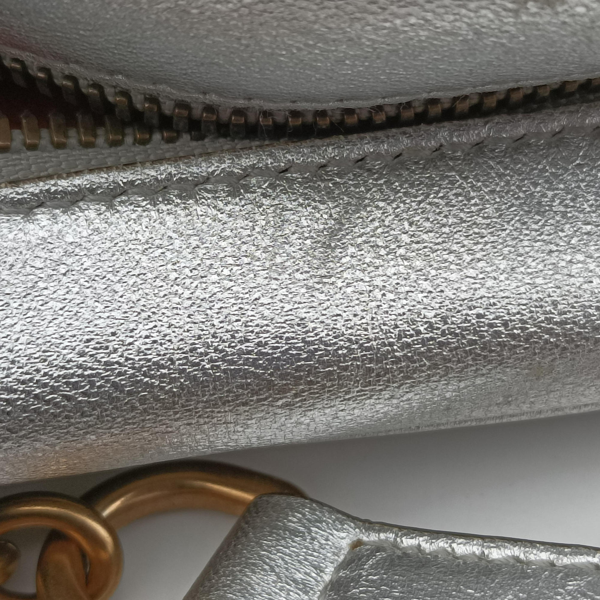 Pre-owned Gucci GG Marmont Silver Leather 447632 shoulderbag | stylenewstar