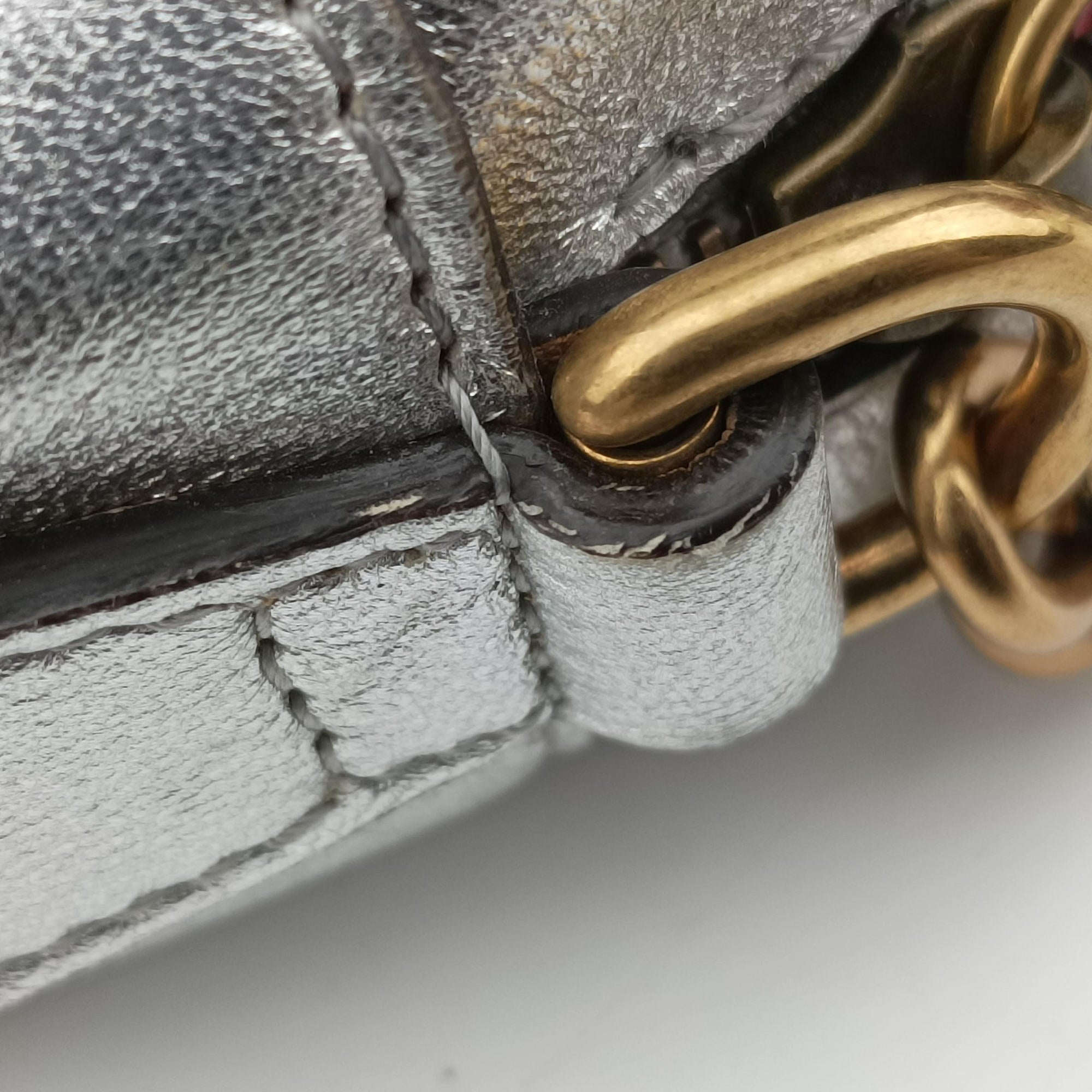 Pre-owned Gucci GG Marmont Silver Leather 447632 shoulderbag | stylenewstar