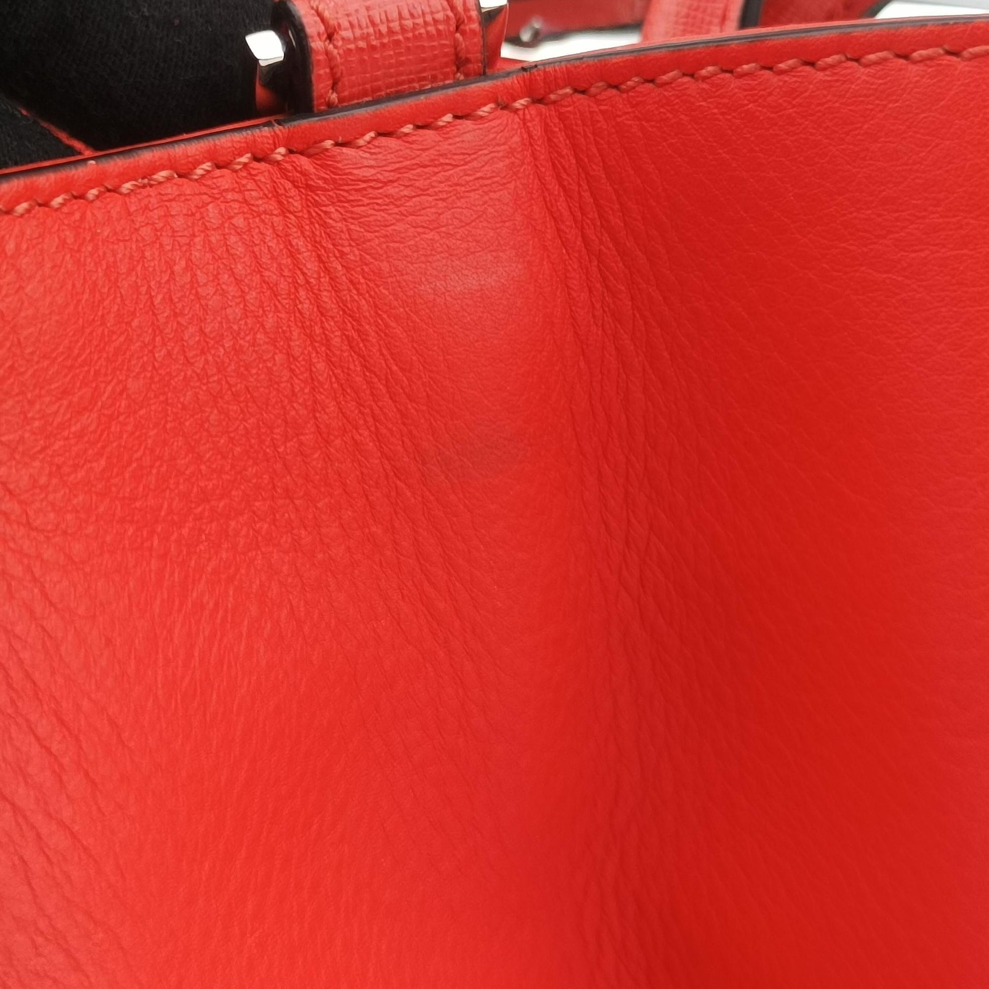 Pre-owned Fendi Petite 2 JOURS Orange Leather 8BH253 shoulderbag | stylenewstar