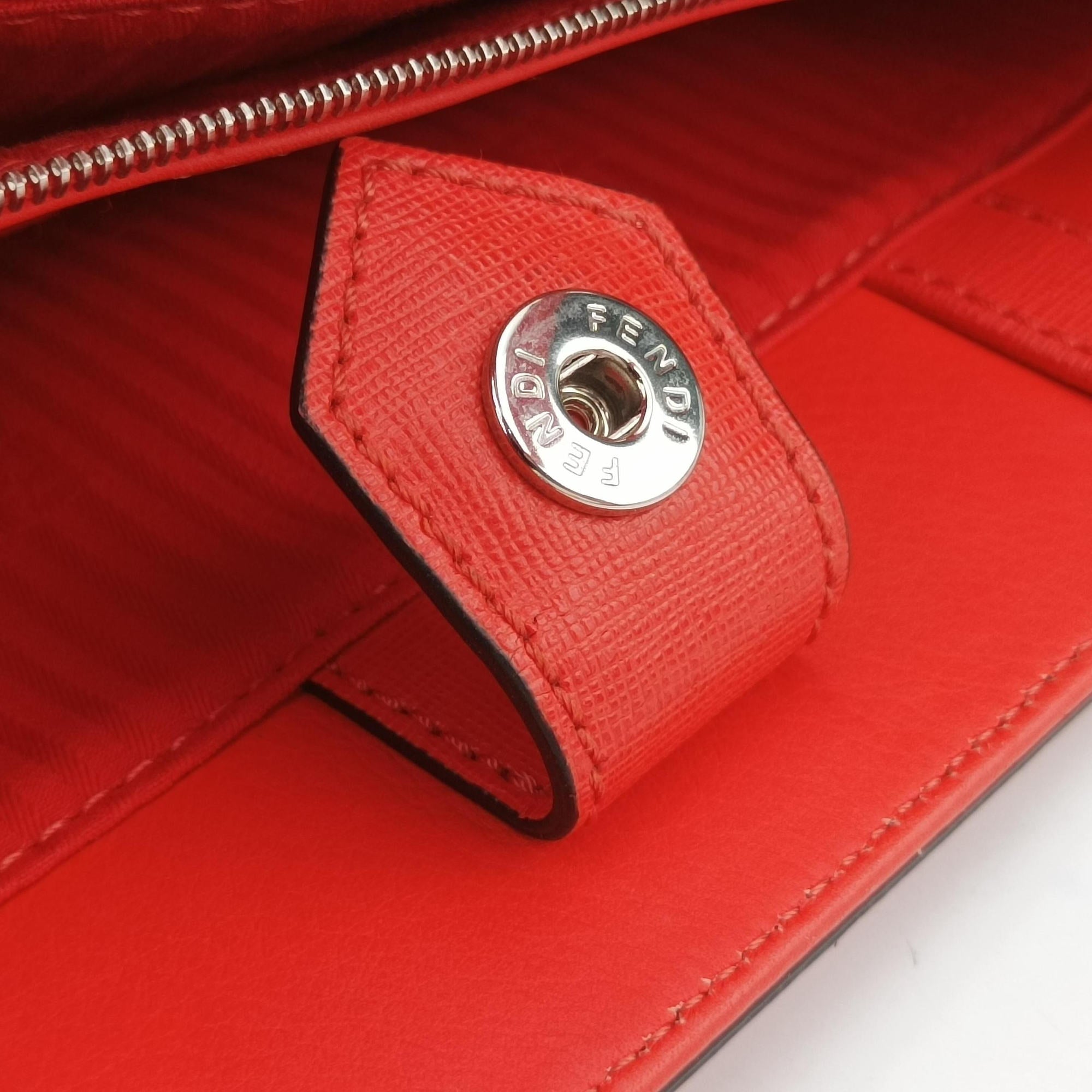 Pre-owned Fendi Petite 2 JOURS Orange Leather 8BH253 shoulderbag | stylenewstar