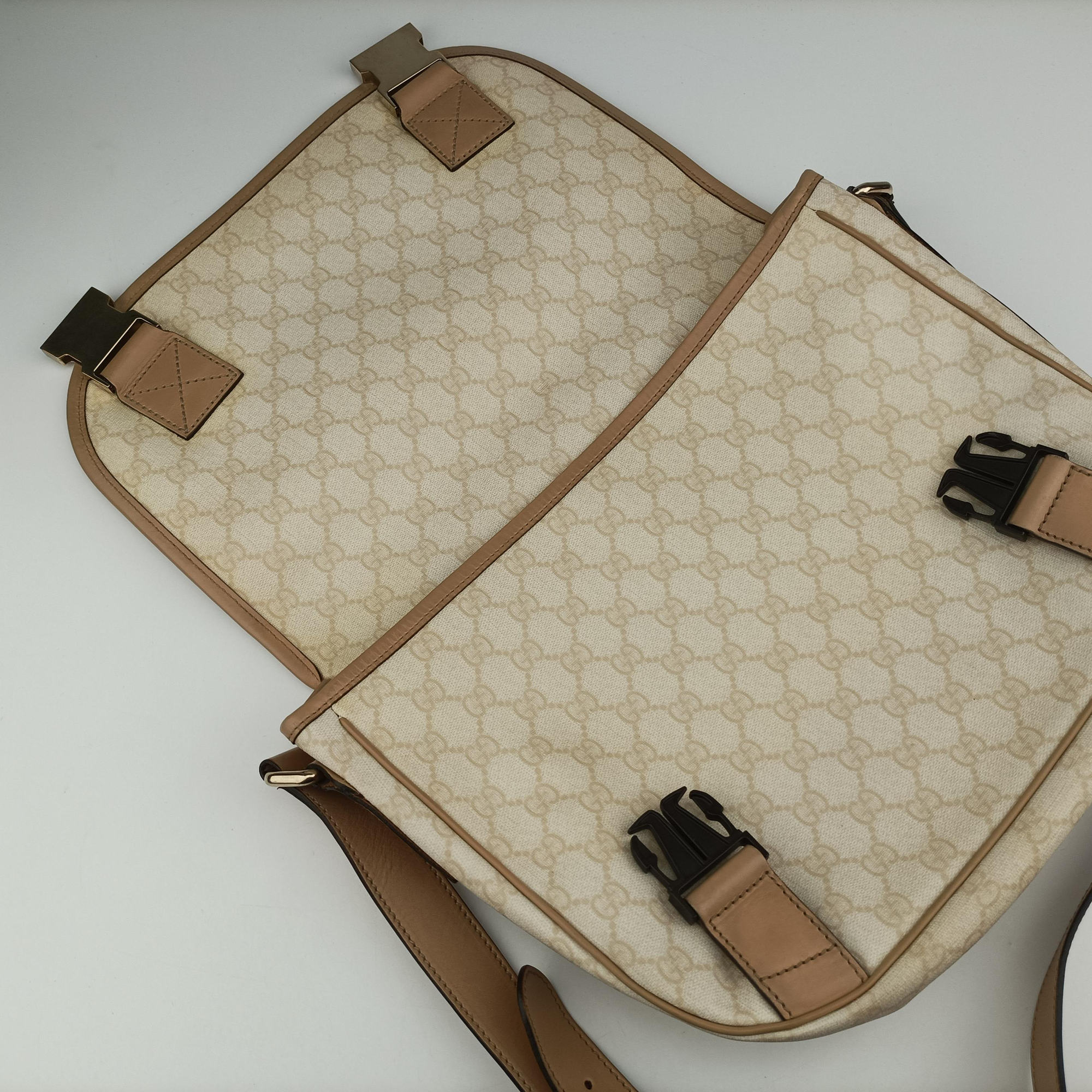Pre-owned Gucci GG Plus Messenger beige PVC coated canvas×Leather 201732 shoulderbag | stylenewstar