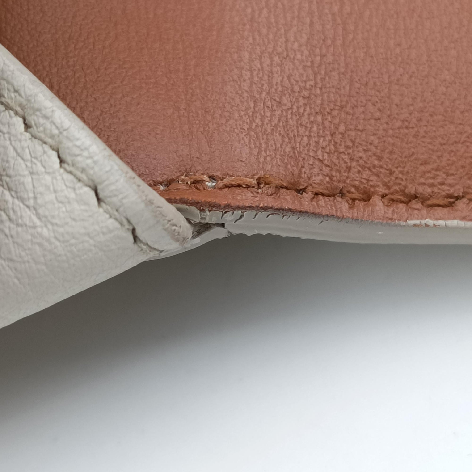 Pre-owned Bottega Veneta Palmelato White Leather  shoulderbag | stylenewstar
