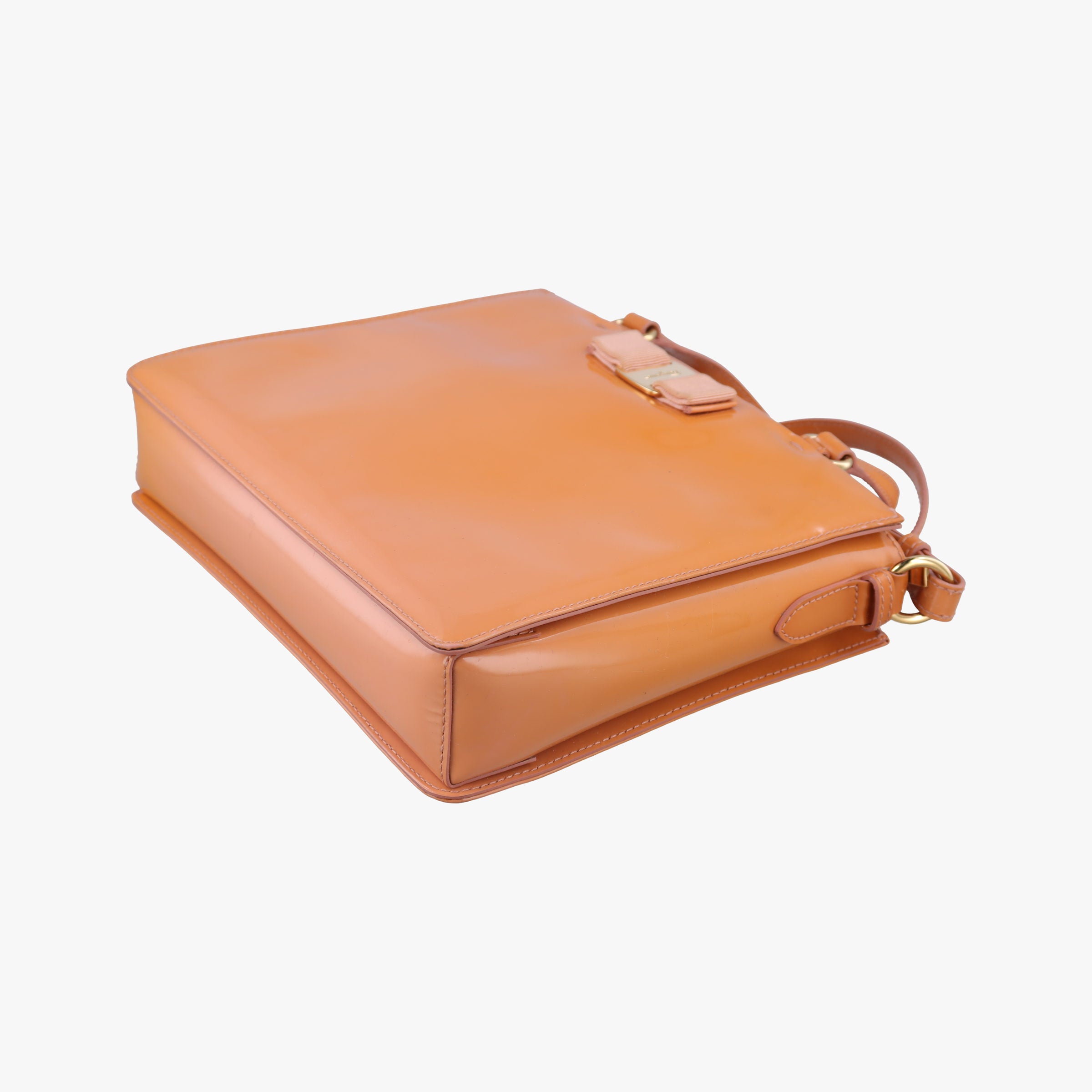 Pre-owned Ferragamo Vara Bow Caramel Patent  shoulderbag | stylenewstar