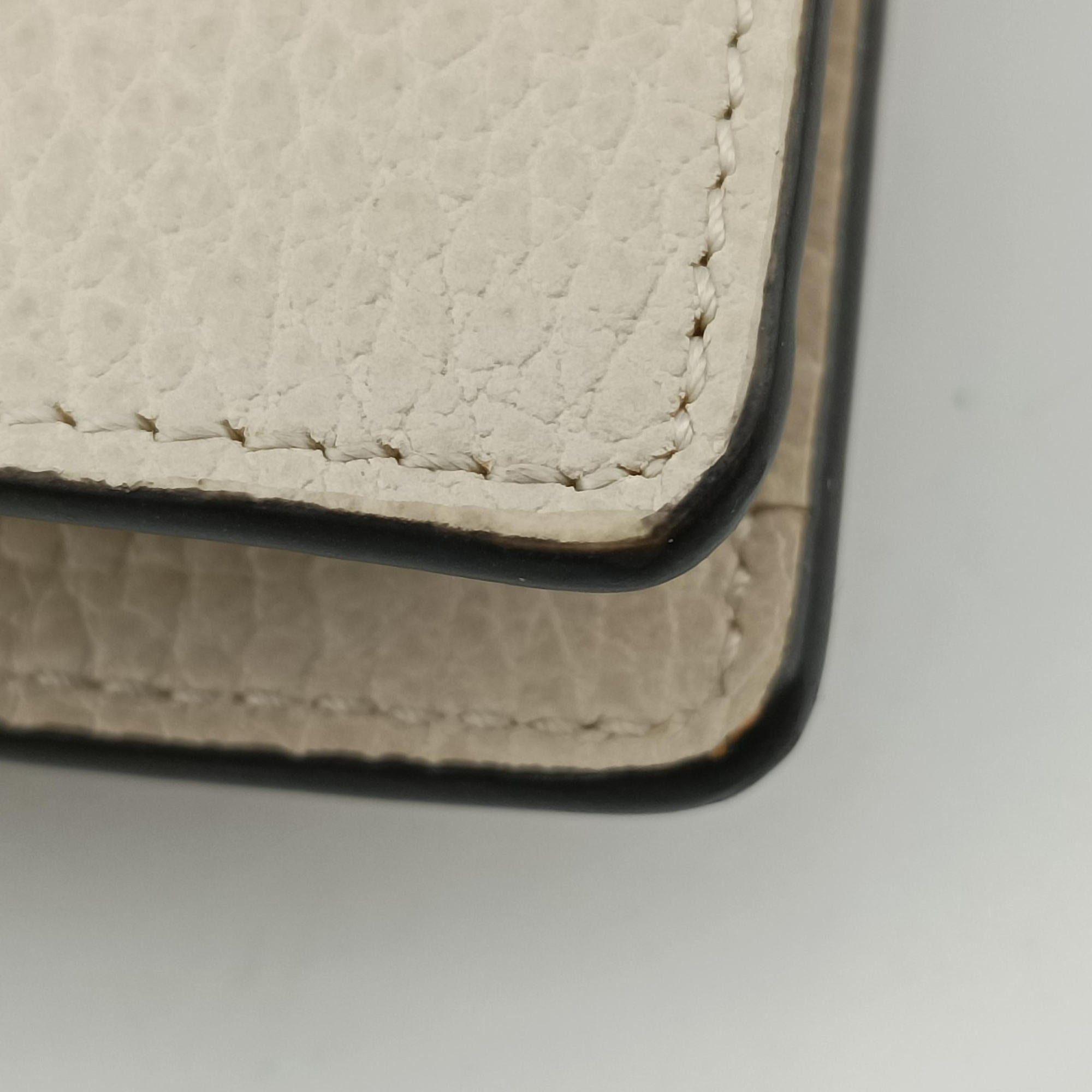Secondhand Gucci Dionysus White Leather 476432 shoulderbag | stylenewstar