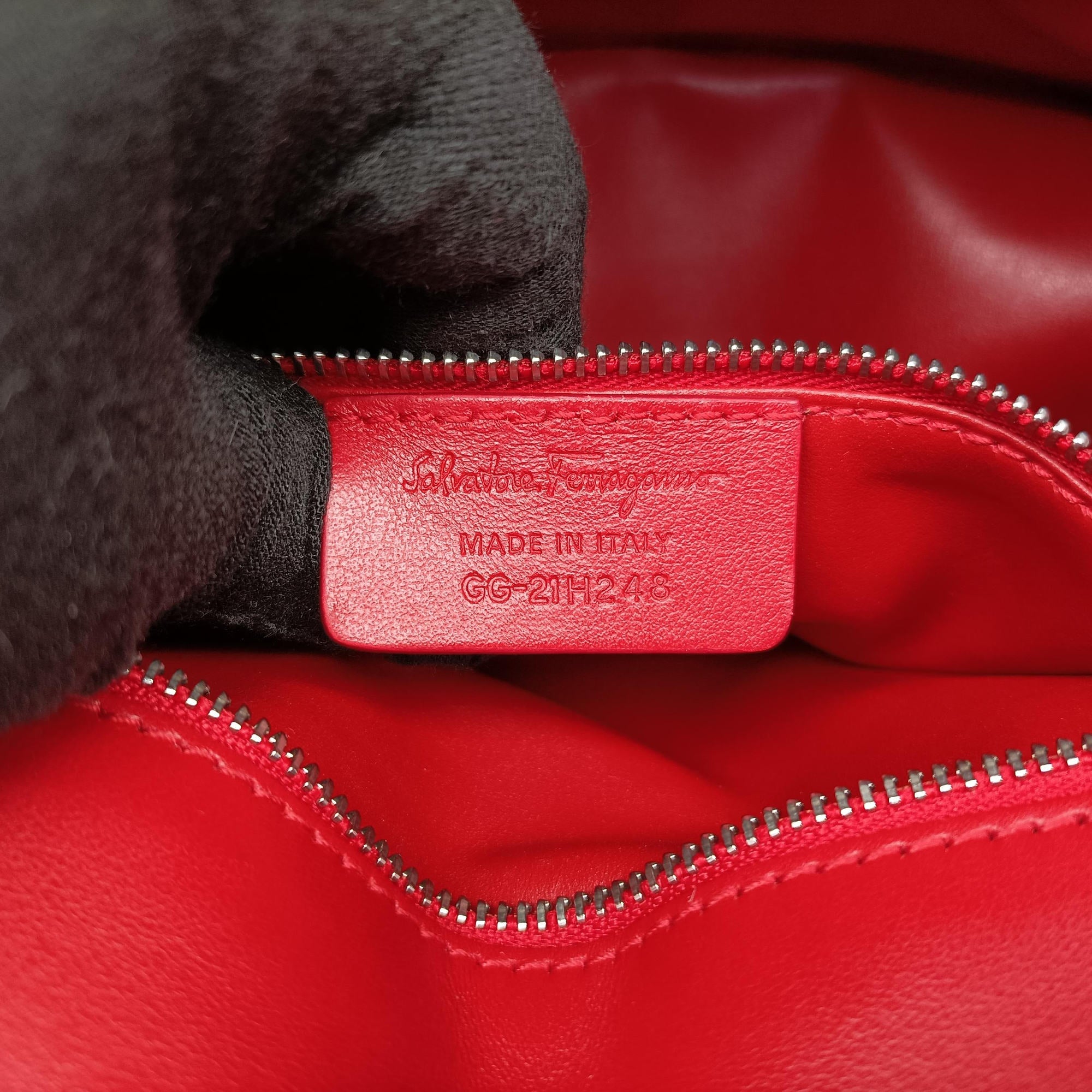 Vintage Ferragamo Gancino Red velour  shoulderbag | stylenewstar