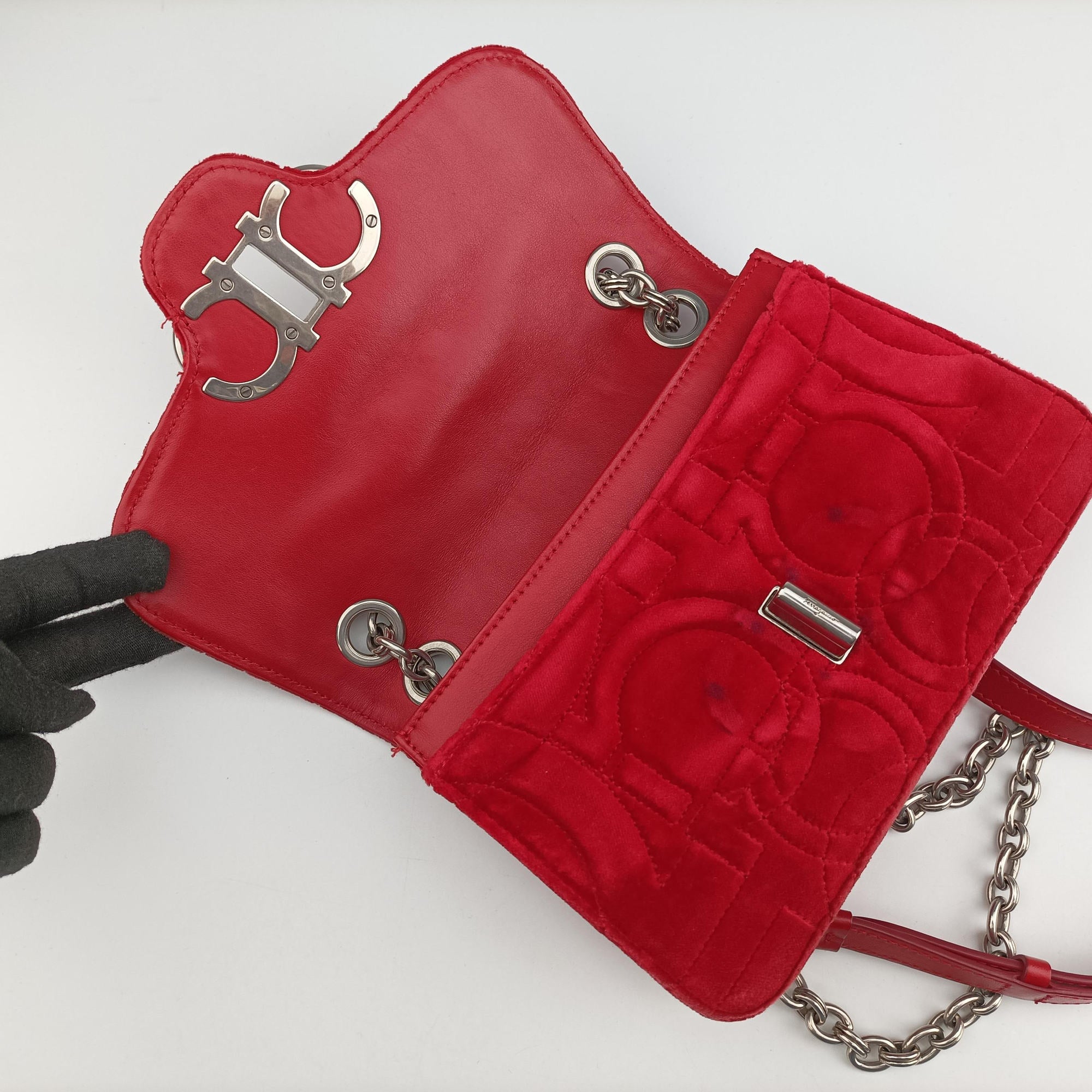 Vintage Ferragamo Gancino Red velour  shoulderbag | stylenewstar