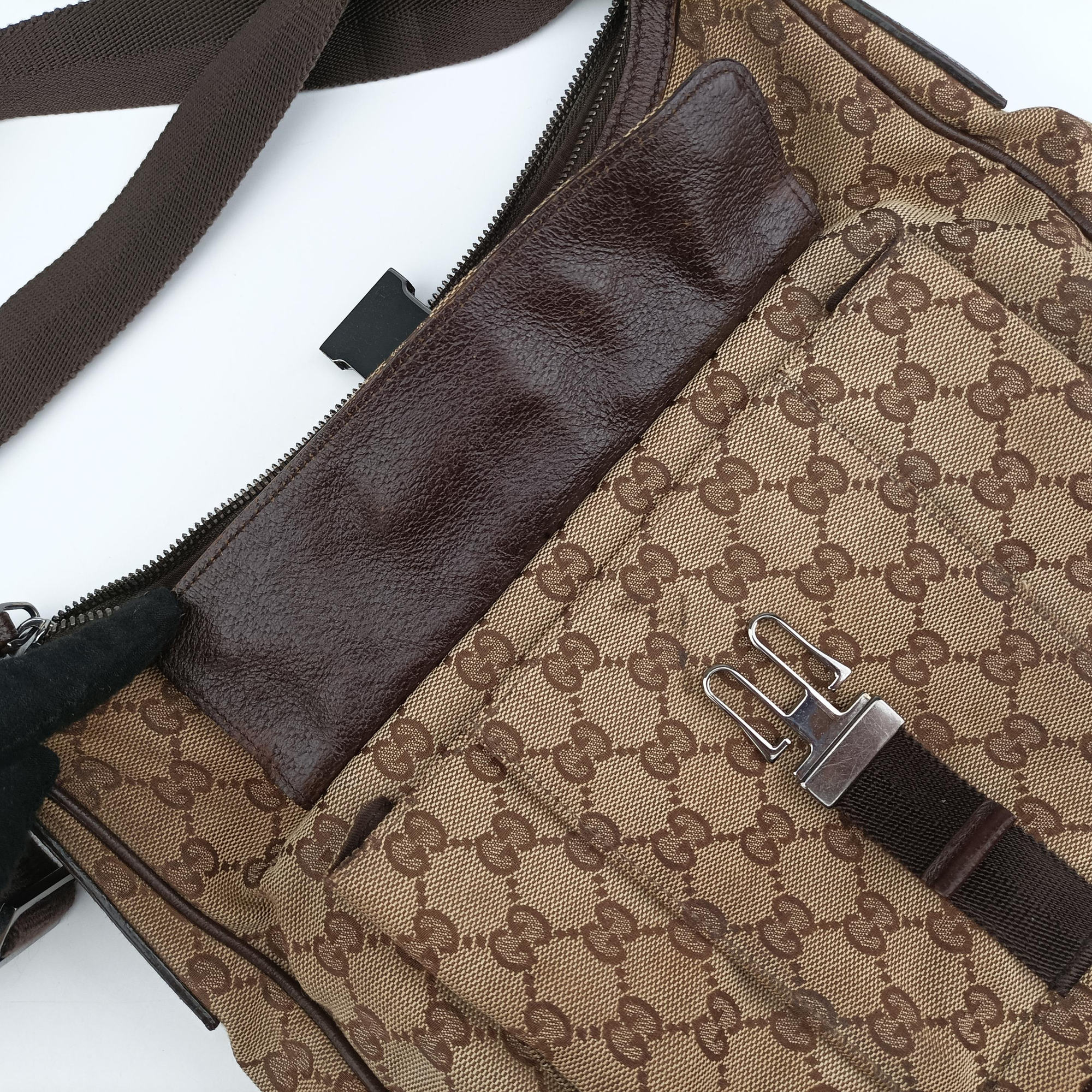 Pre-owned Gucci GG canvas Messenger Beige × Dark Brown canvas 131211 crossbodybag | stylenewstar