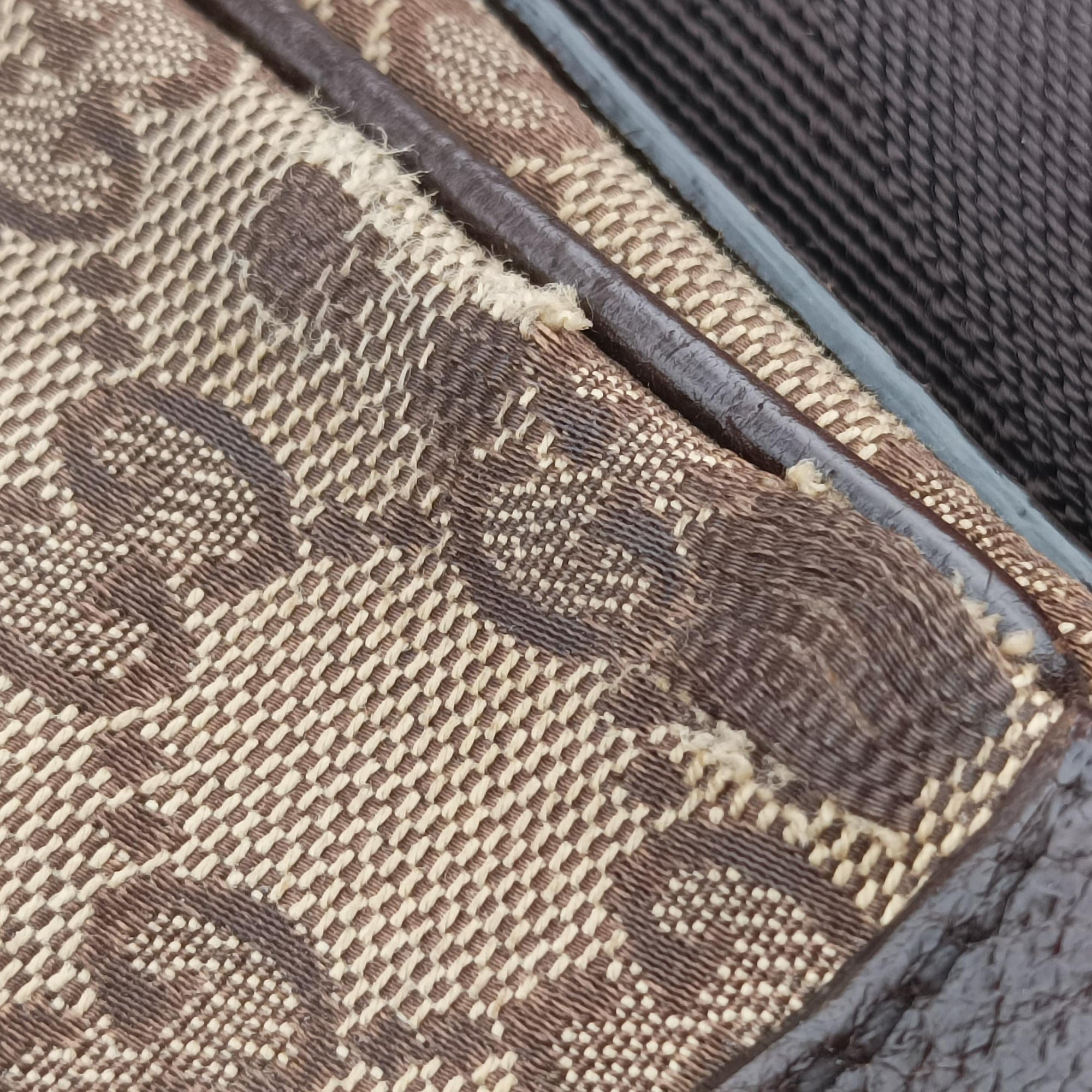 Pre-owned Gucci GG canvas Messenger Beige × Dark Brown canvas 131211 crossbodybag | stylenewstar
