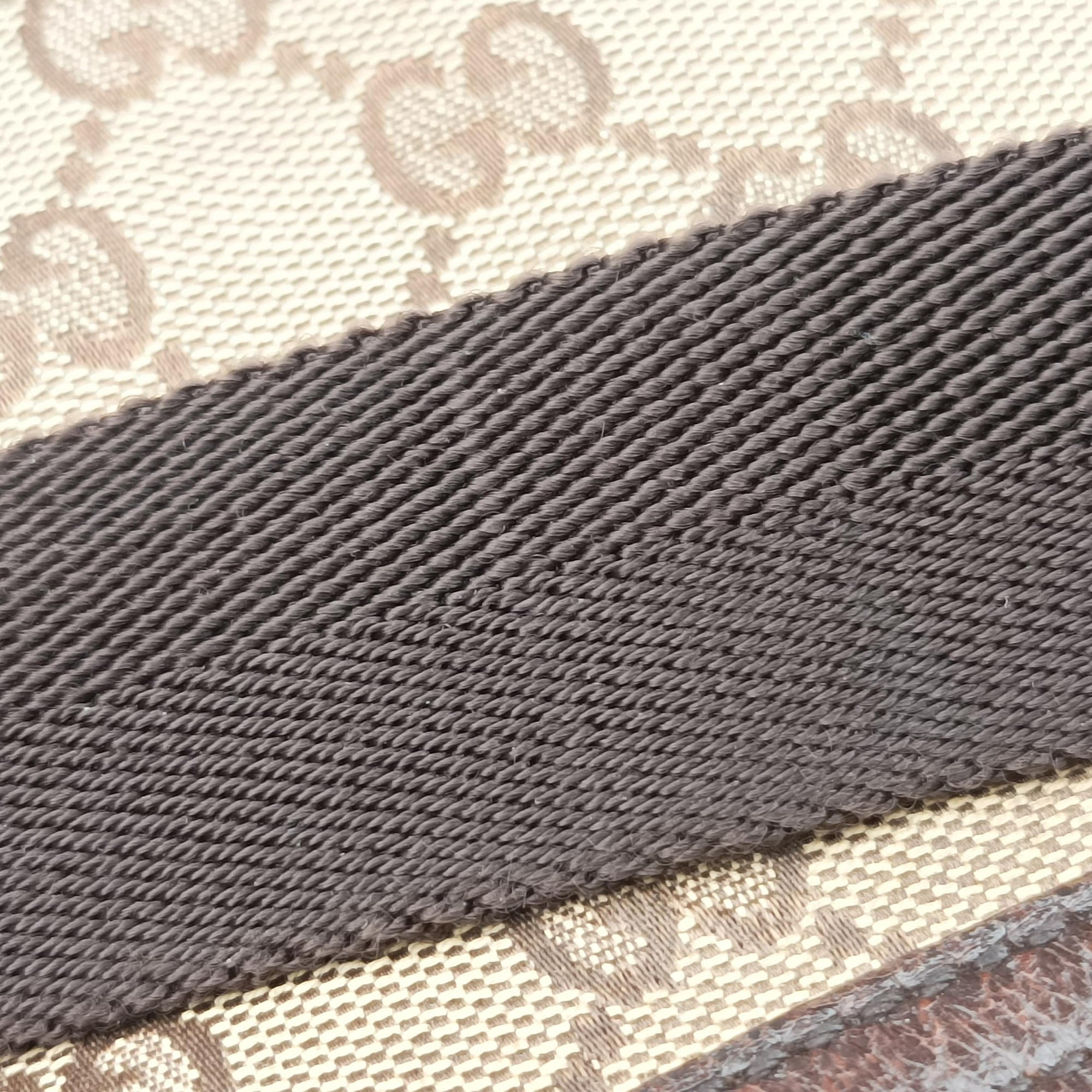Pre-owned Gucci GG canvas Messenger Beige × Dark Brown canvas 131211 crossbodybag | stylenewstar