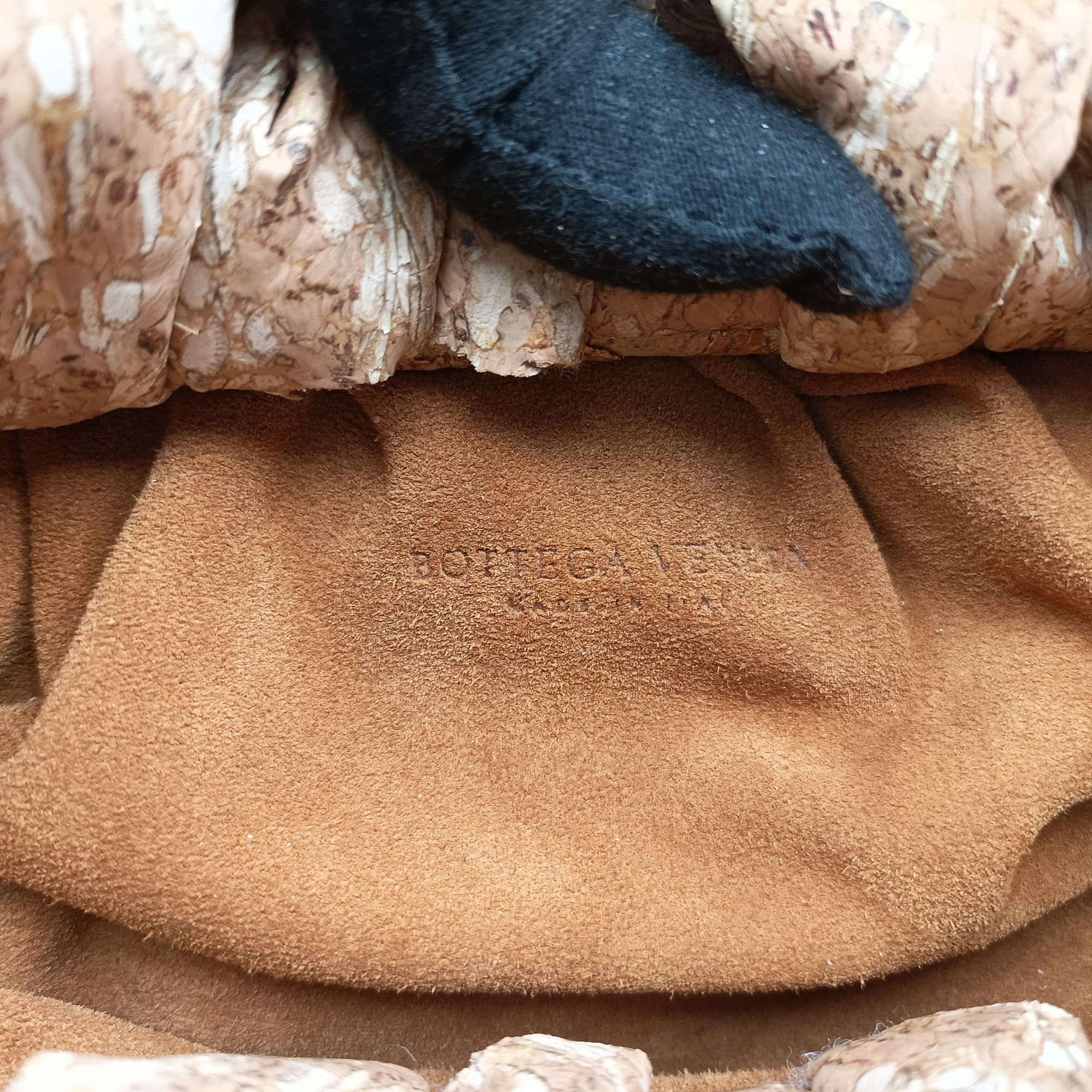 Vintage Bottega Veneta The Shoulder Pouch Camel lambskin  handbag | stylenewstar