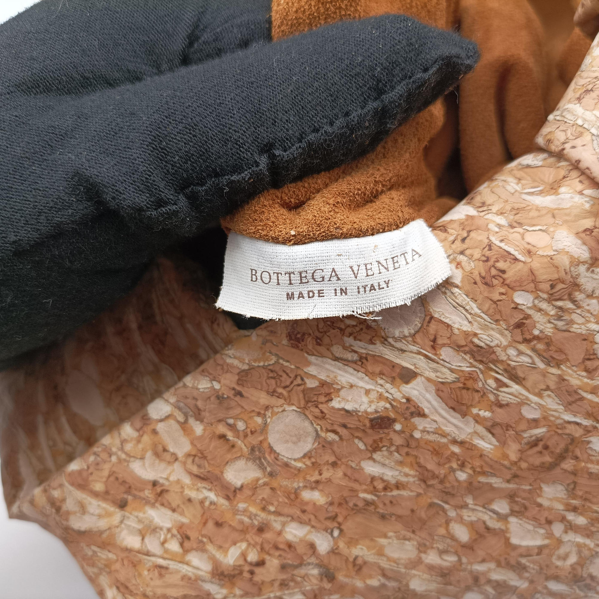 Vintage Bottega Veneta The Shoulder Pouch Camel lambskin  handbag | stylenewstar