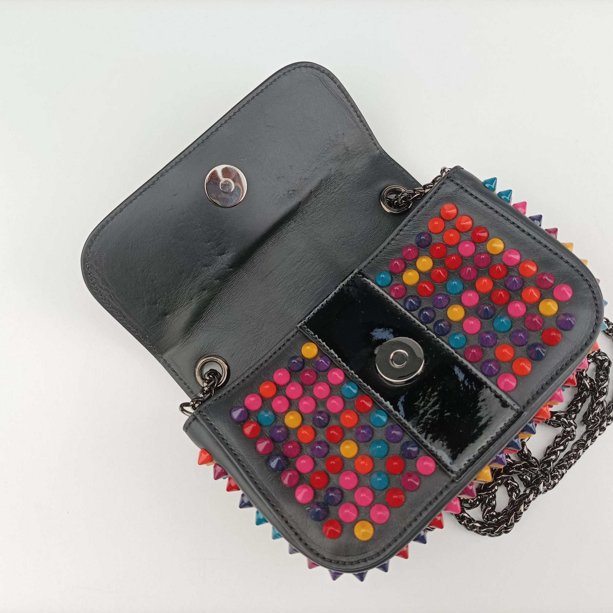 Secondhand Christian Louboutin Sweet Charity Scarabe Spike Black Leather  shoulderbag | stylenewstar