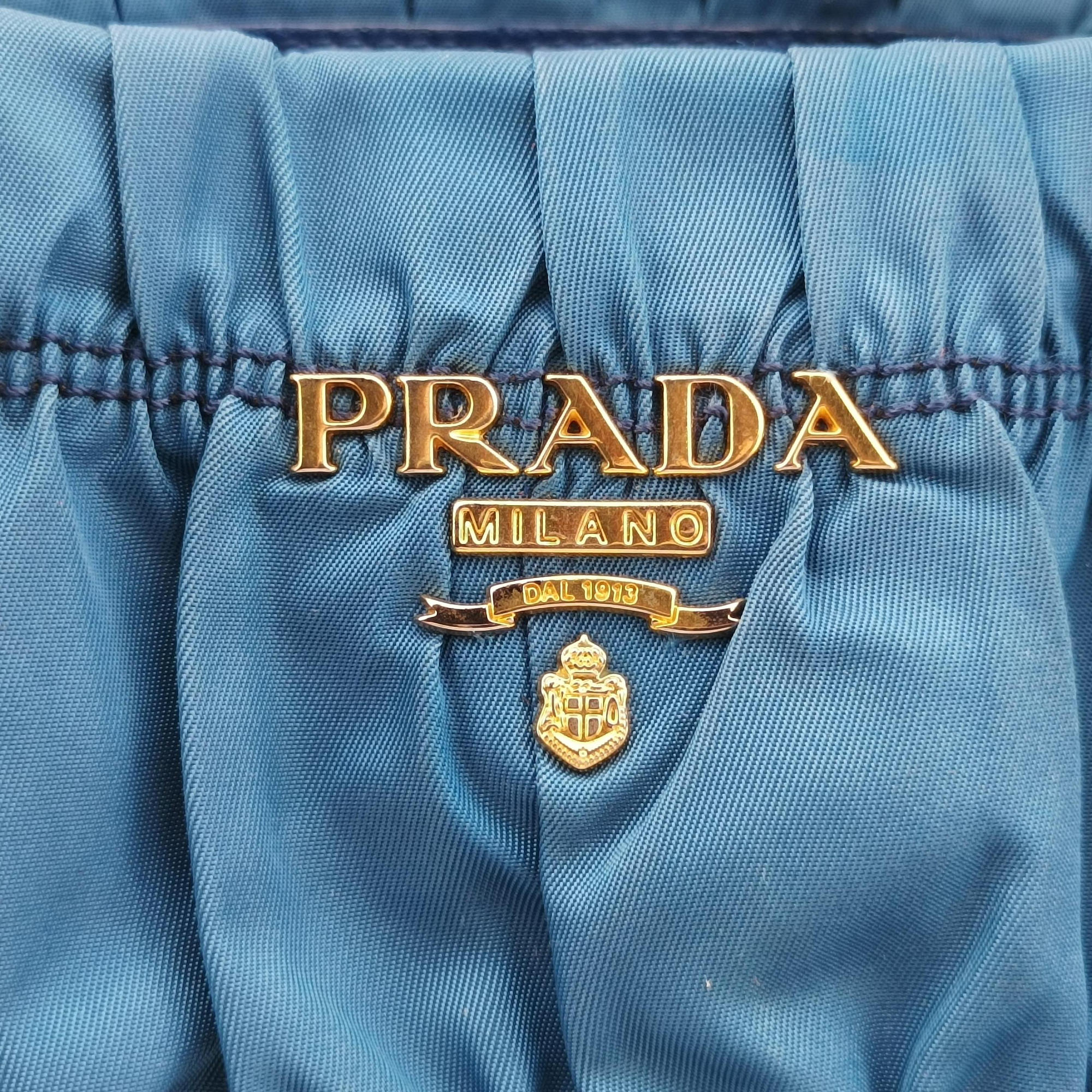 Pre-owned Prada Tessuto Gaufre Blue nylon BN2393 shoulderbag | stylenewstar