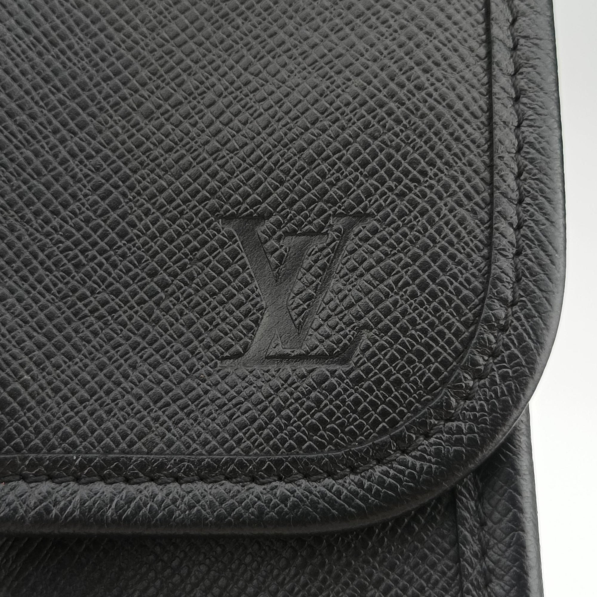 Vintage Louis Vuitton Anton Briefcase Ardoise Taiga calfskin leather M33416 shoulderbag | stylenewstar