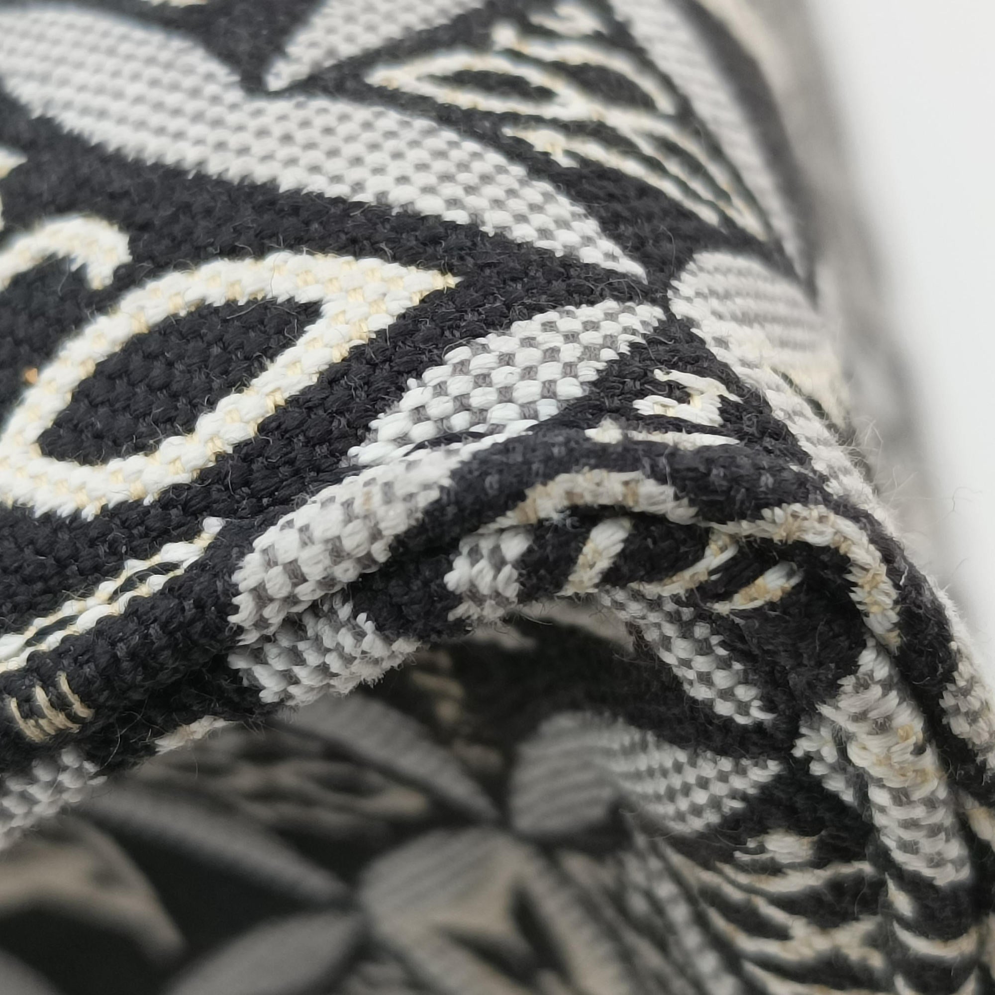 Pre-owned Louis Vuitton SINCE1854 On the Go GM Black×White jacquard canvas x leather M57207 handbag | stylenewstar