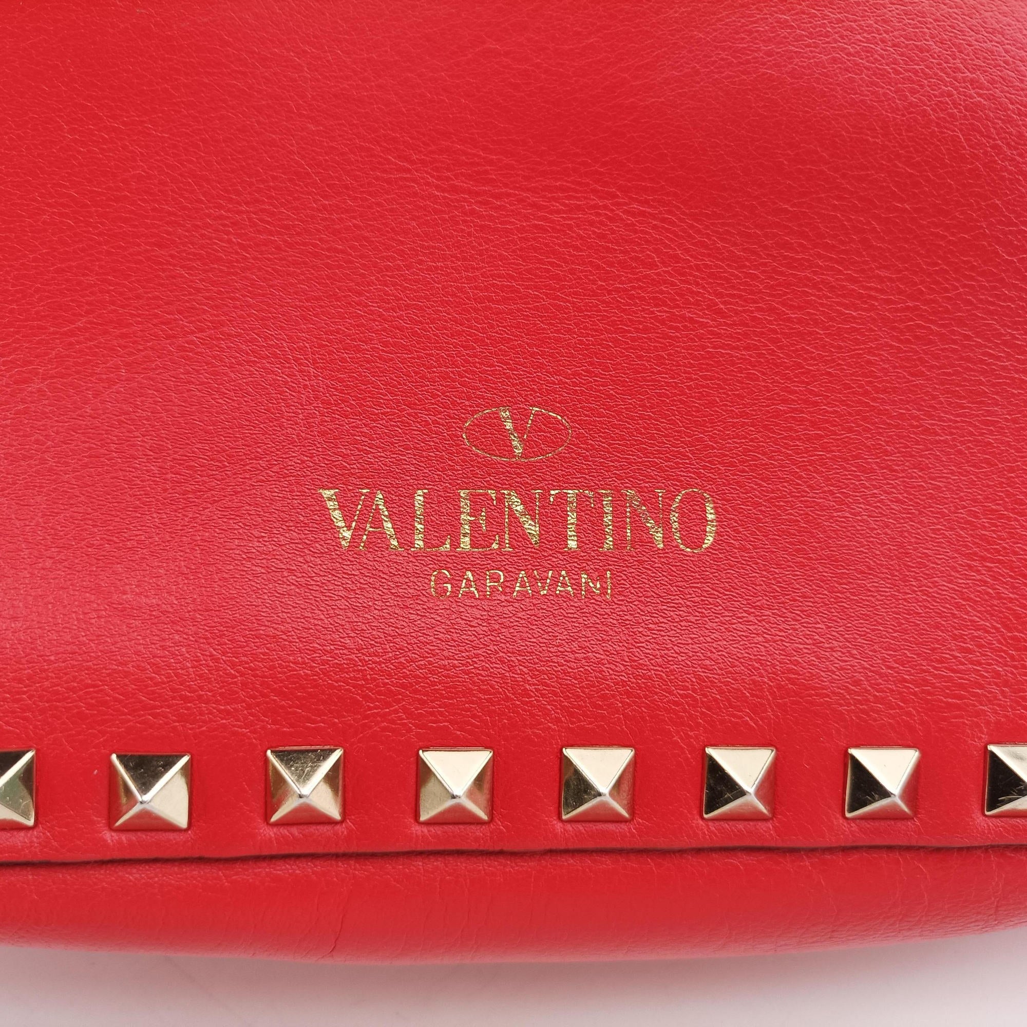 Secondhand Valentino Rockstud Red Leather  shoulderbag | stylenewstar