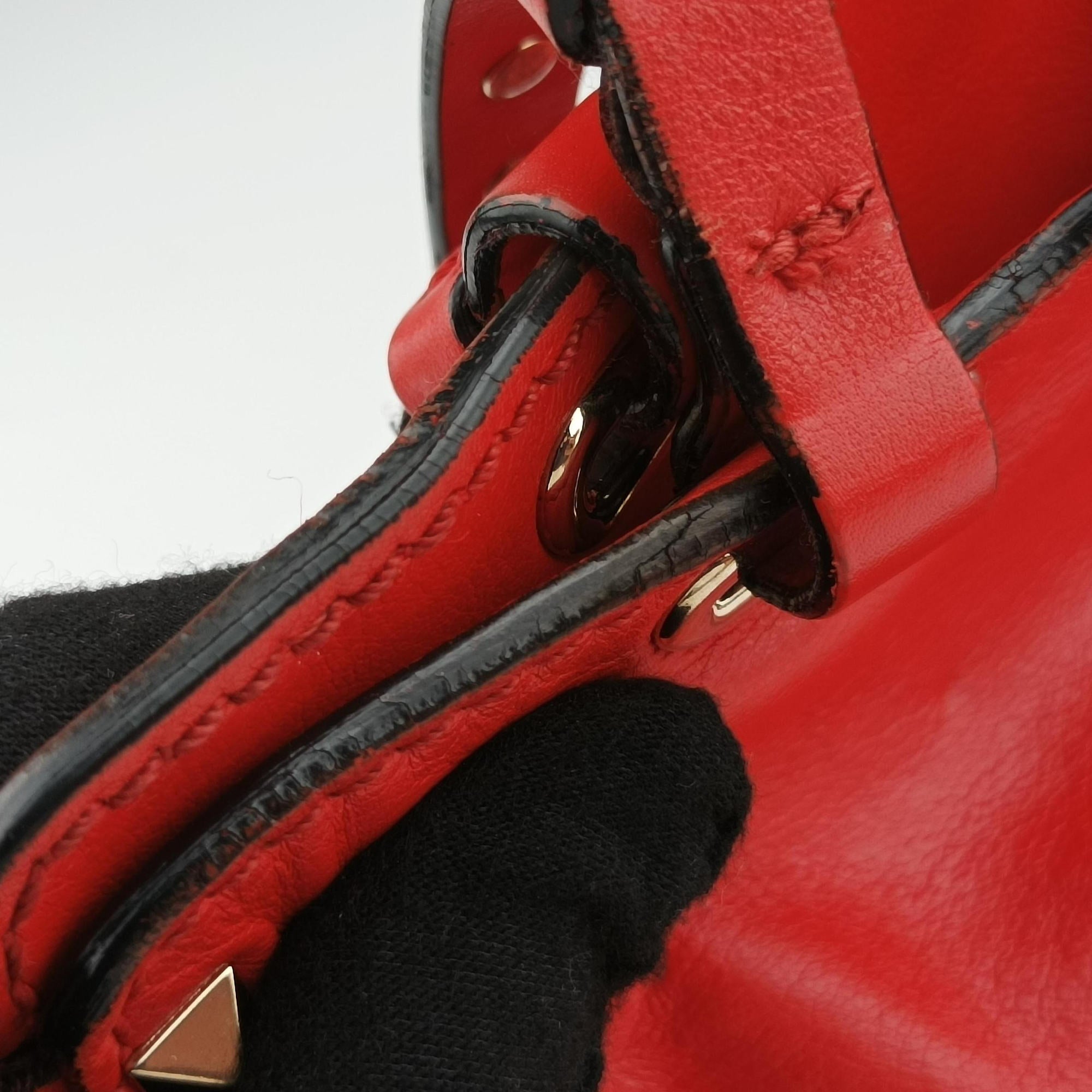 Secondhand Valentino Rockstud Red Leather  shoulderbag | stylenewstar