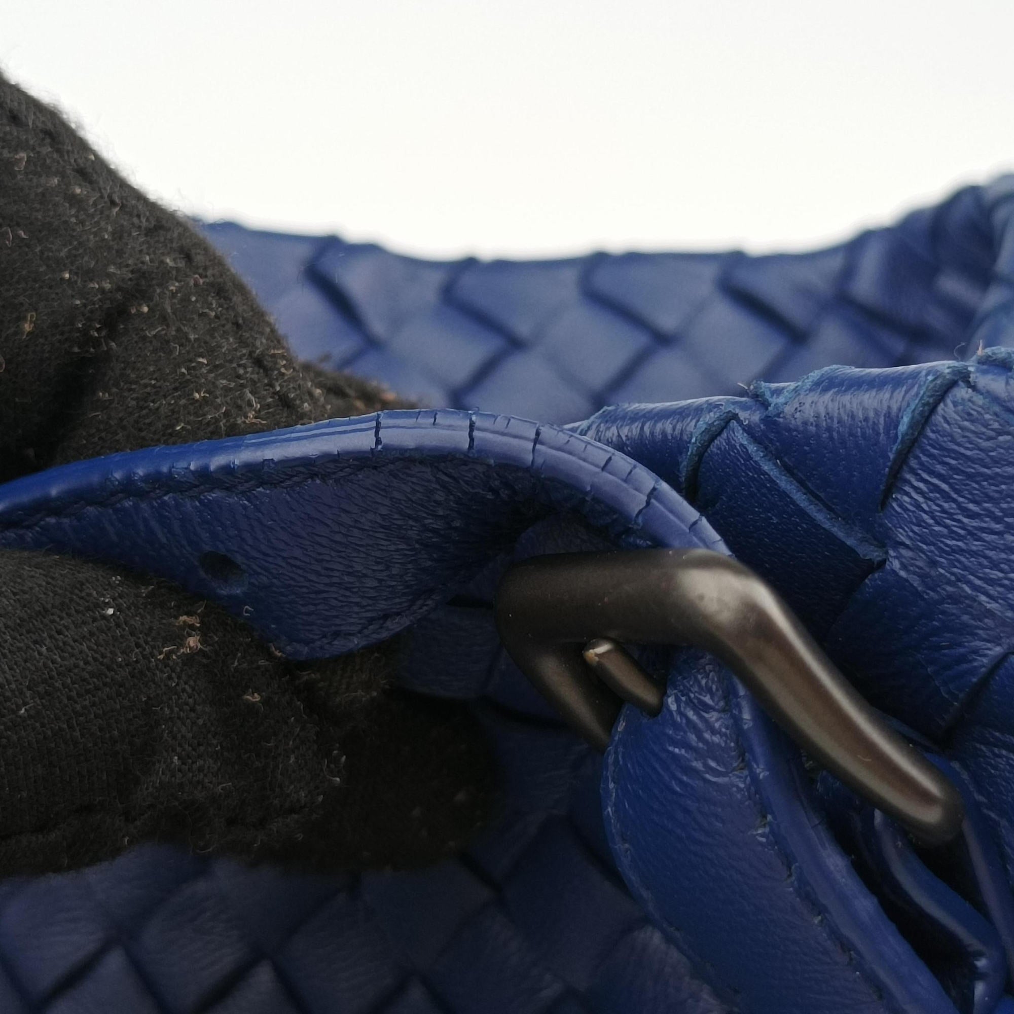 Vintage Bottega Veneta Cesta Intrecciato Blue lambskin  handbag | stylenewstar