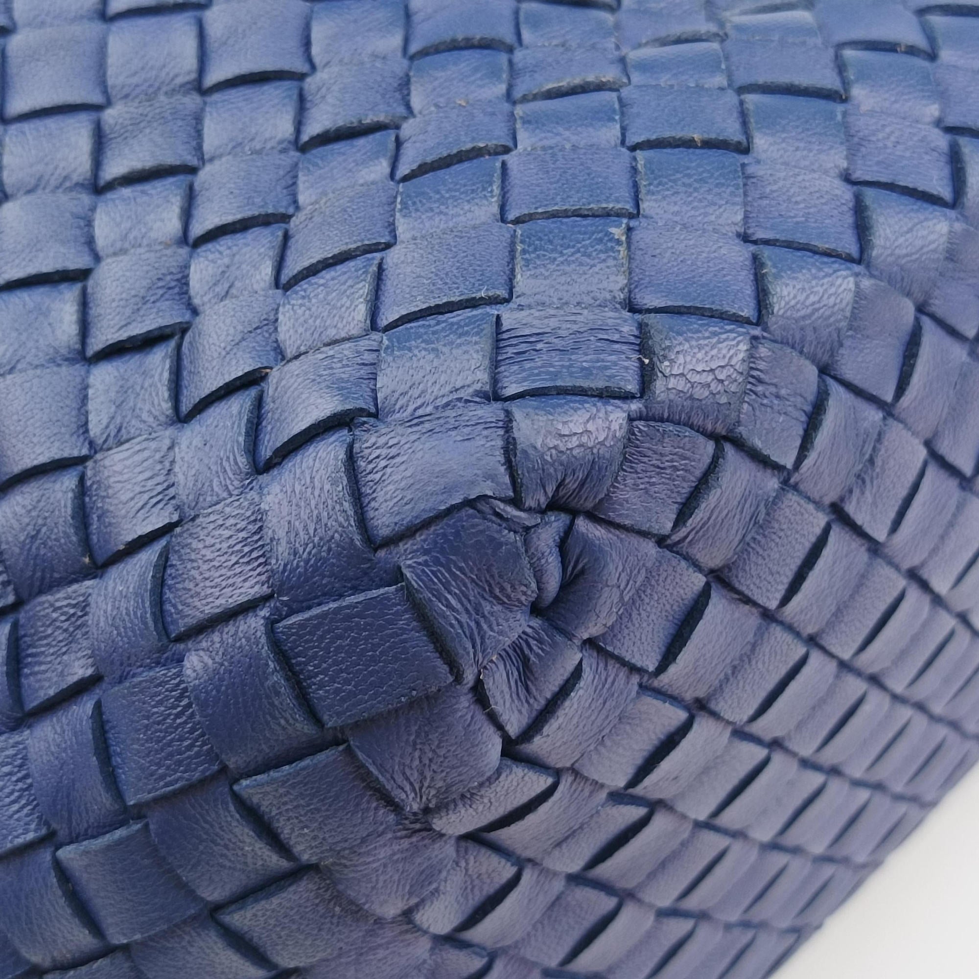 Vintage Bottega Veneta Cesta Intrecciato Blue lambskin  handbag | stylenewstar