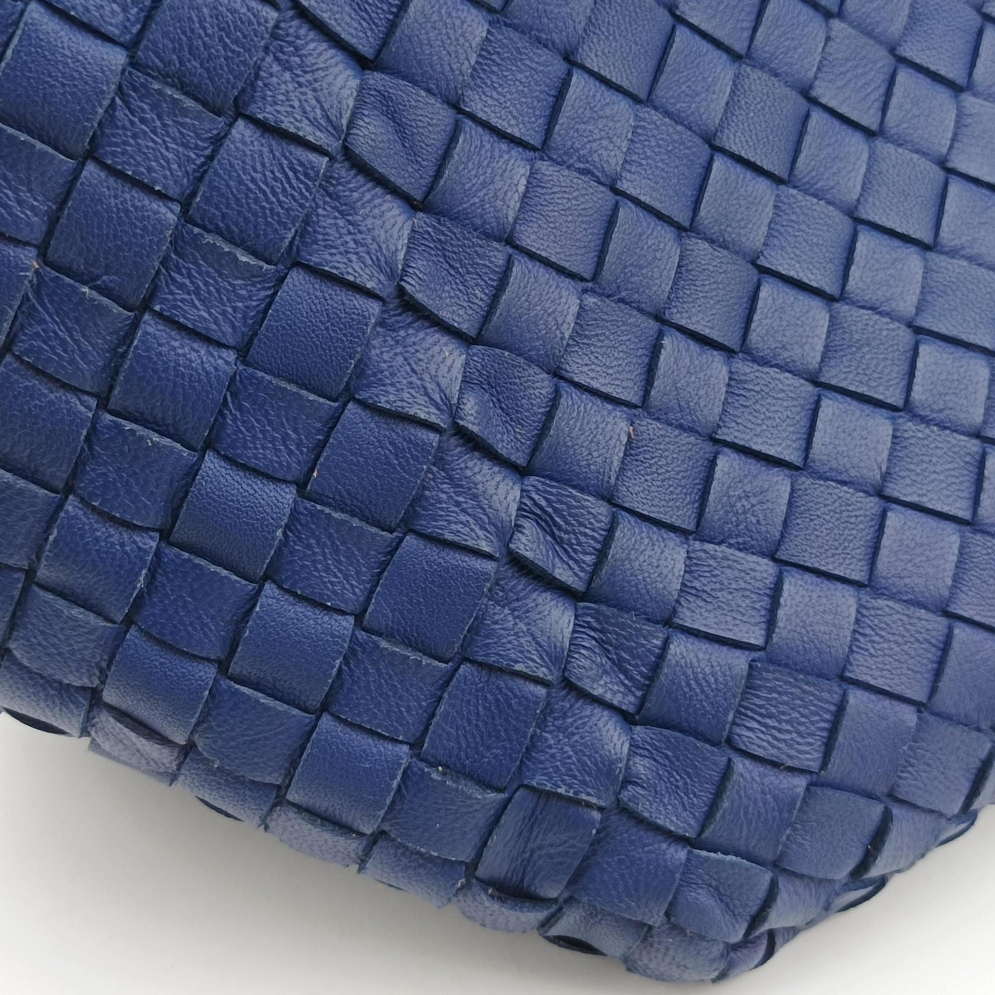 Vintage Bottega Veneta Cesta Intrecciato Blue lambskin  handbag | stylenewstar