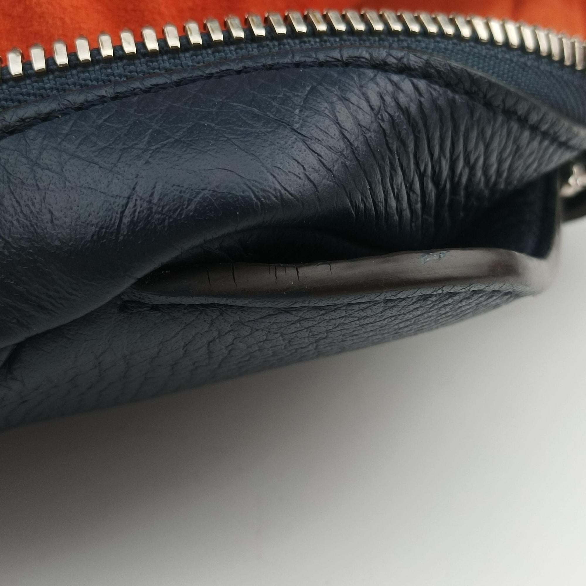 Secondhand Louis Vuitton Armand Briefcase MM Navy Taurillon leather M54380 shoulderbag | stylenewstar