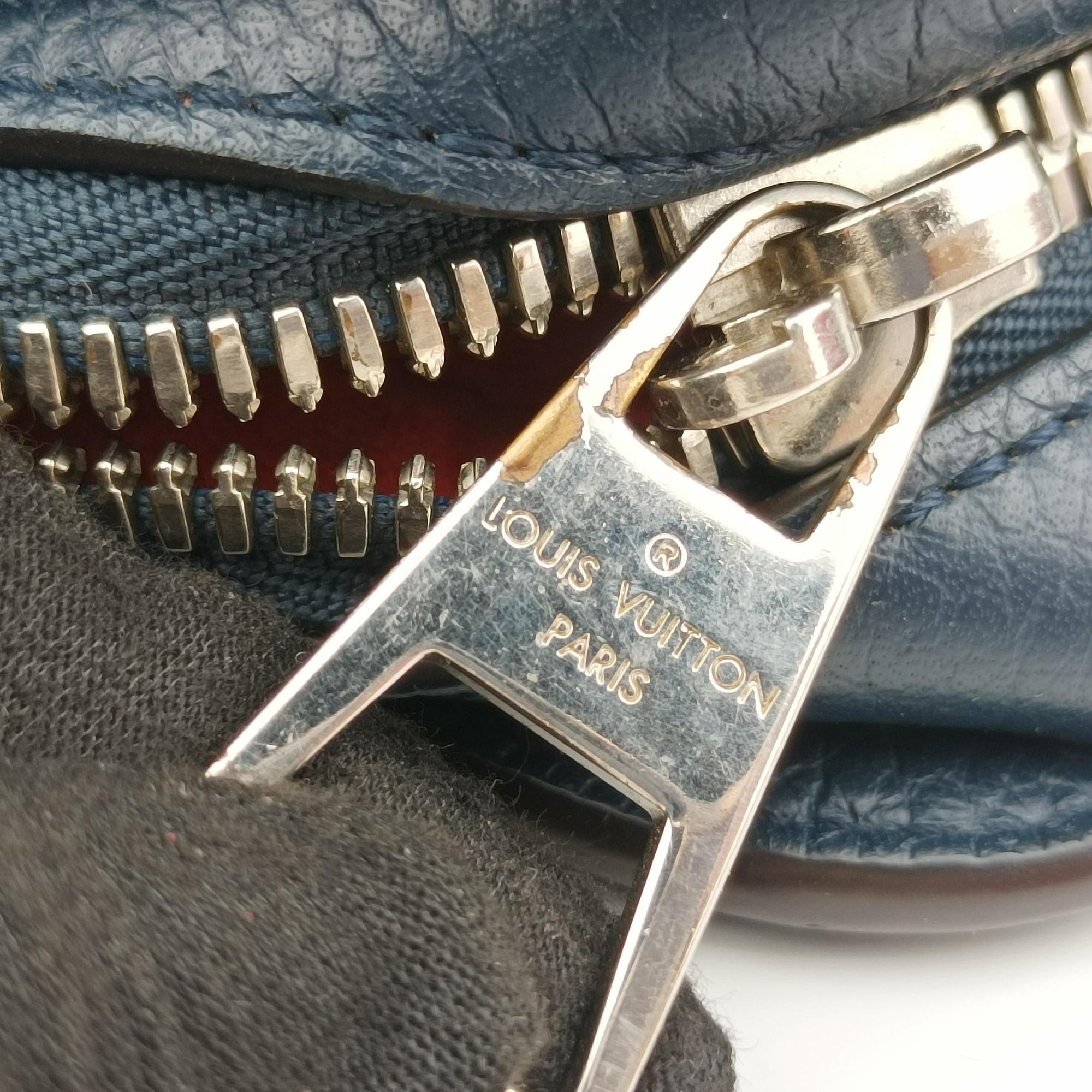 Secondhand Louis Vuitton Armand Briefcase MM Navy Taurillon leather M54380 shoulderbag | stylenewstar