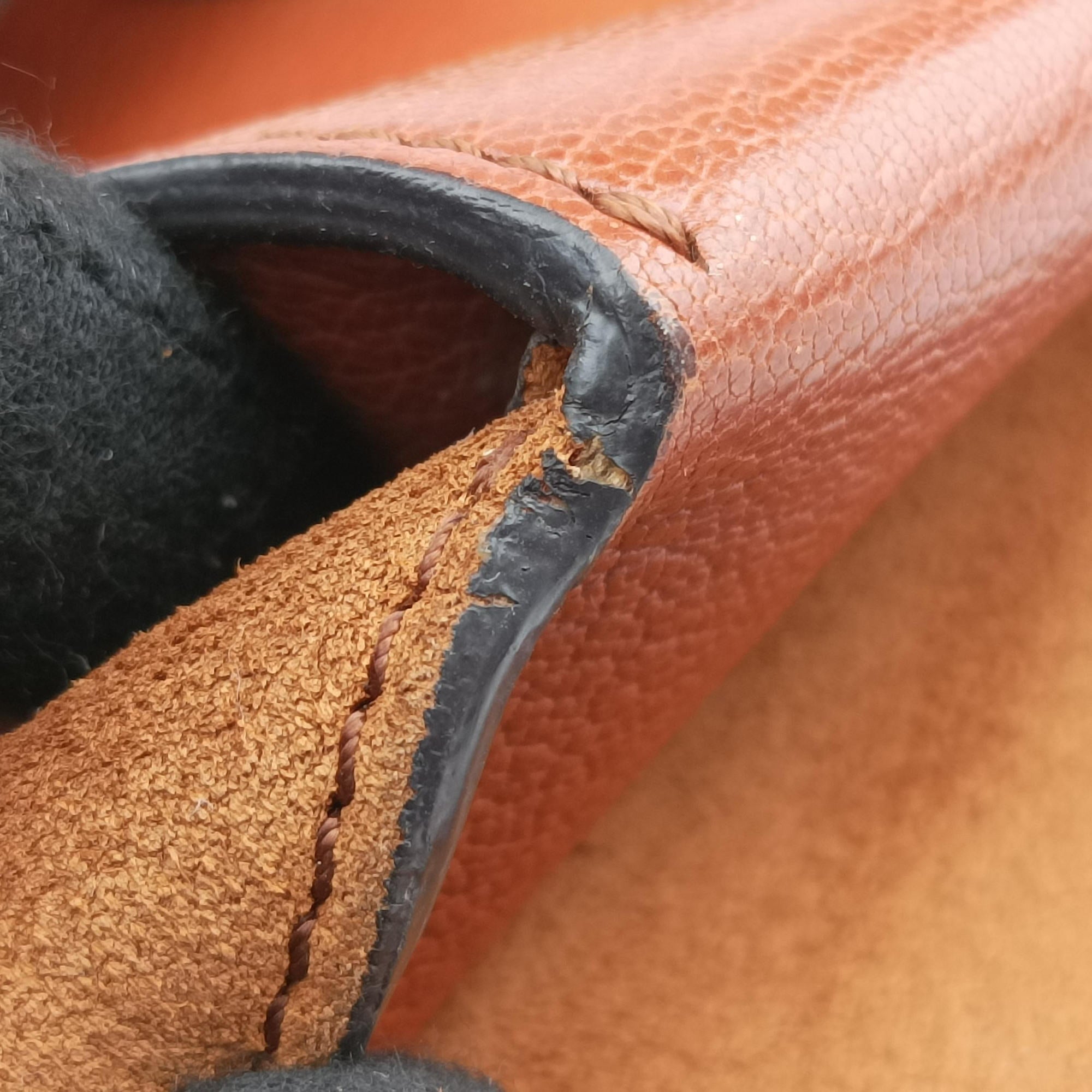 Pre-owned Givenchy GV3 small Chestnut Leather × Suede  shoulderbag | stylenewstar