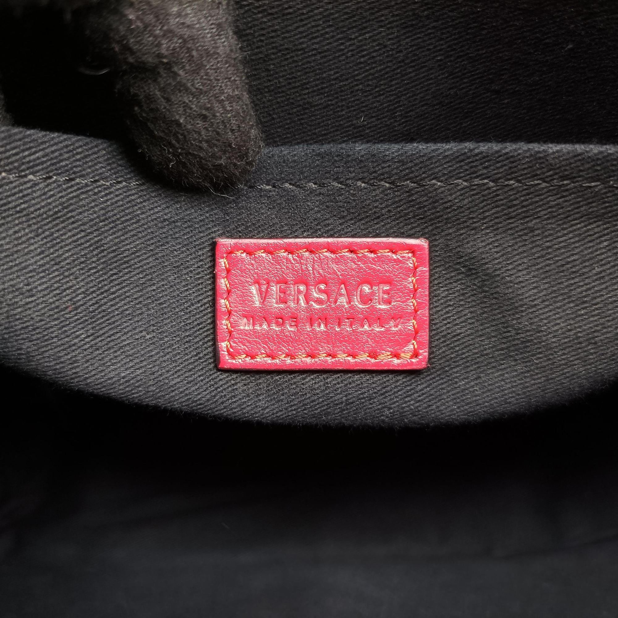 Pre-owned VERSACE La Medusa Red Leather  shoulderbag | stylenewstar