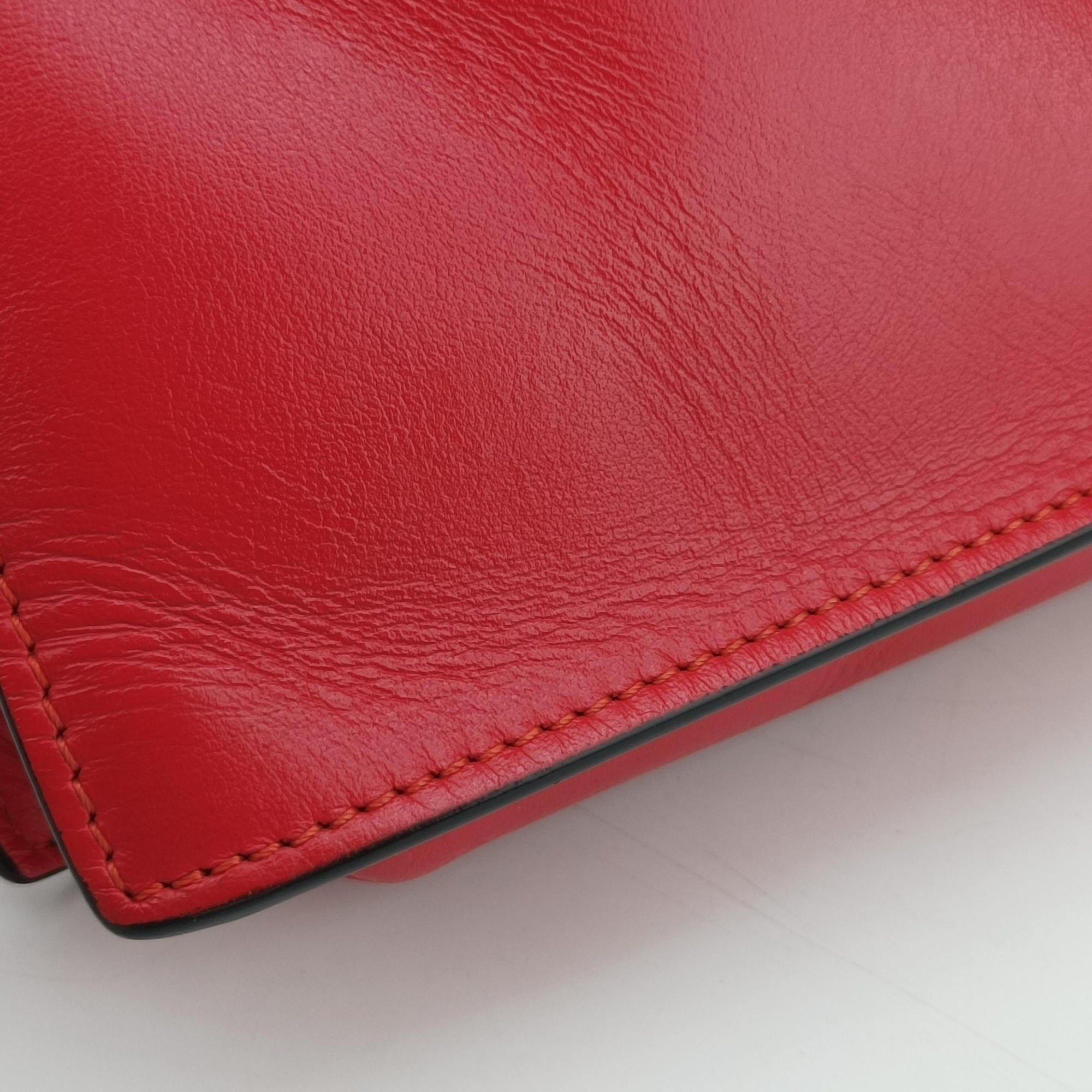 Pre-owned VERSACE La Medusa Red Leather  shoulderbag | stylenewstar