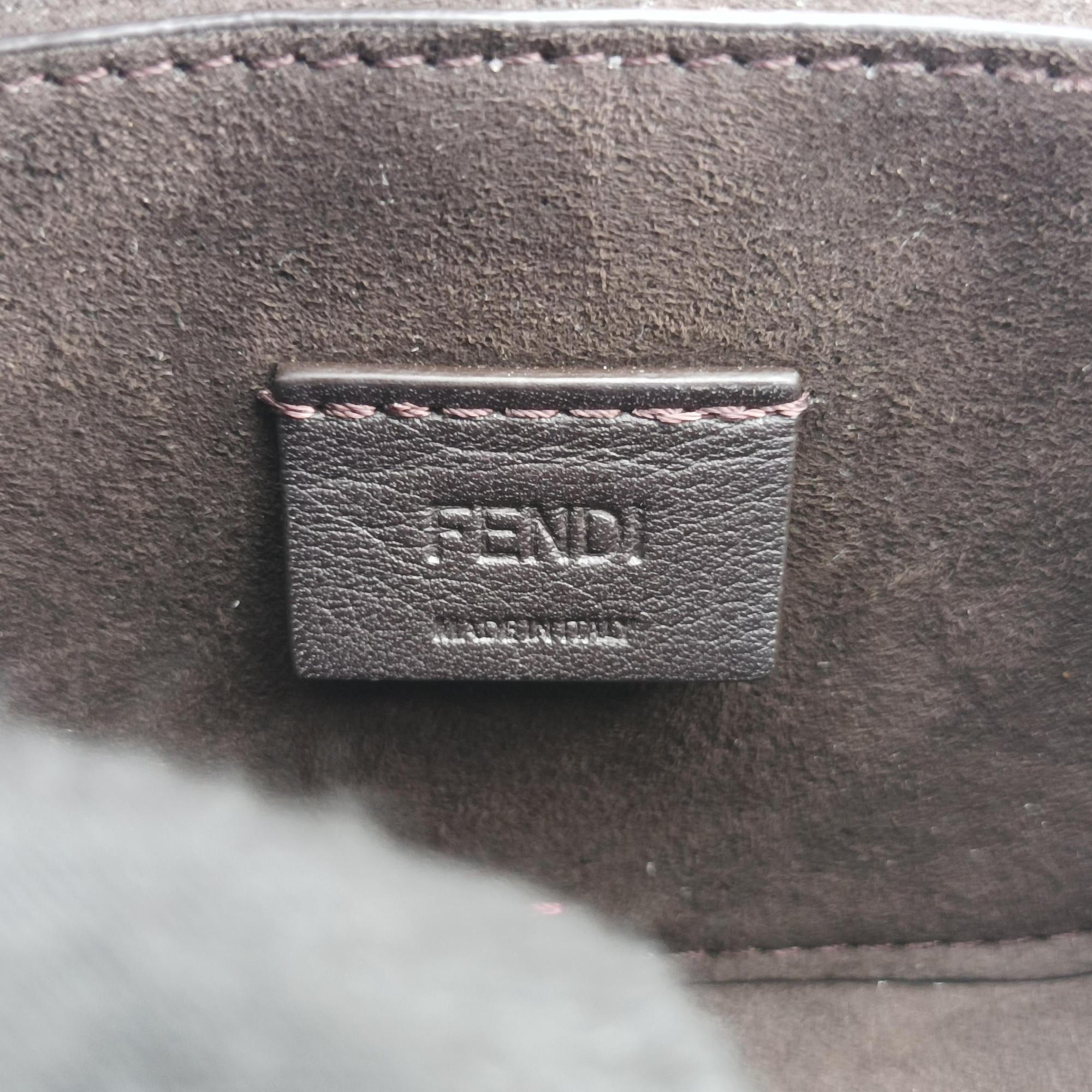 Vintage Fendi C'mon Small Rose Leather 7AS219 shoulderbag | stylenewstar
