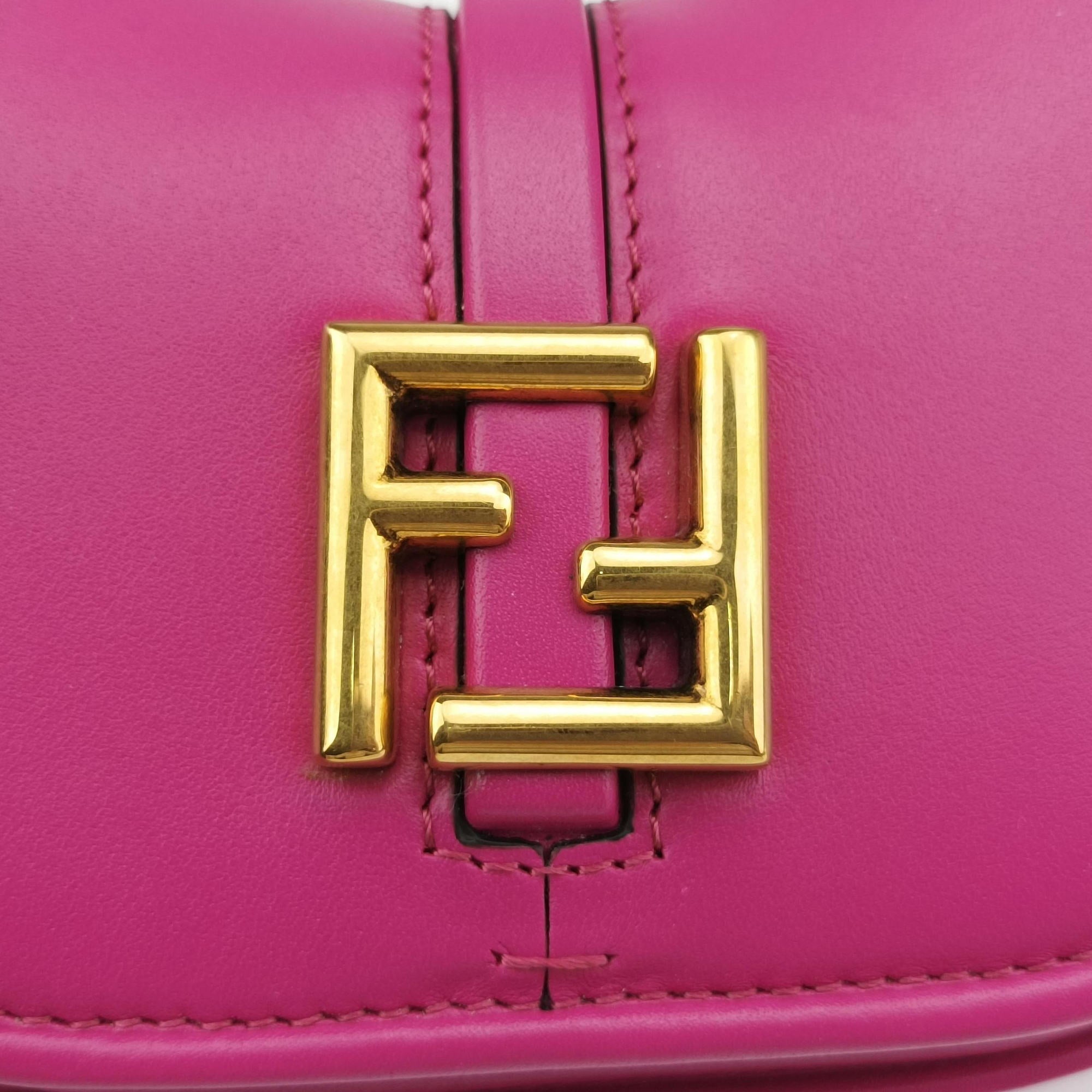 Vintage Fendi C'mon Small Rose Leather 7AS219 shoulderbag | stylenewstar