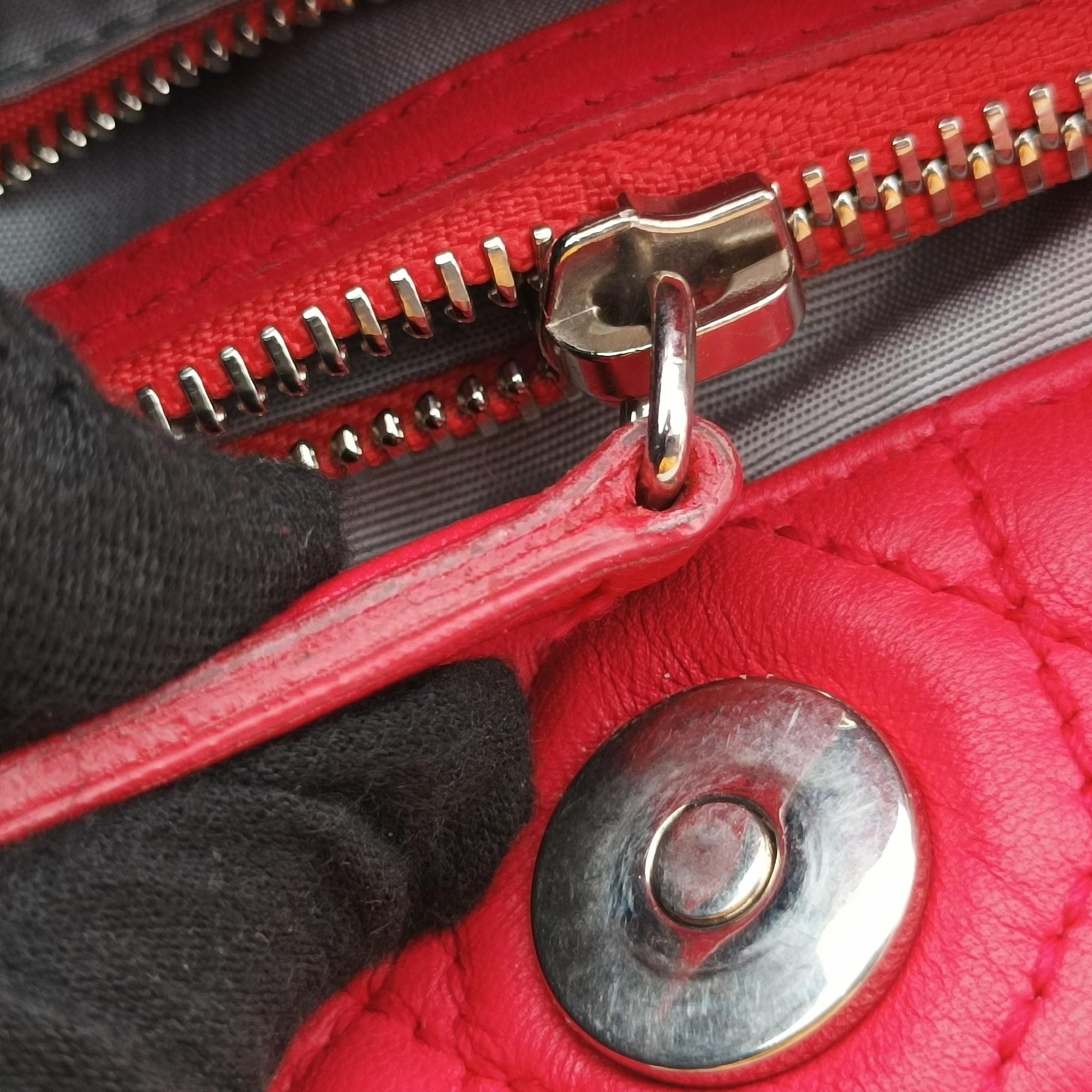 Pre-owned Christian Dior Cannage Dior Soft Shopping Red lambskin  shoulderbag | stylenewstar