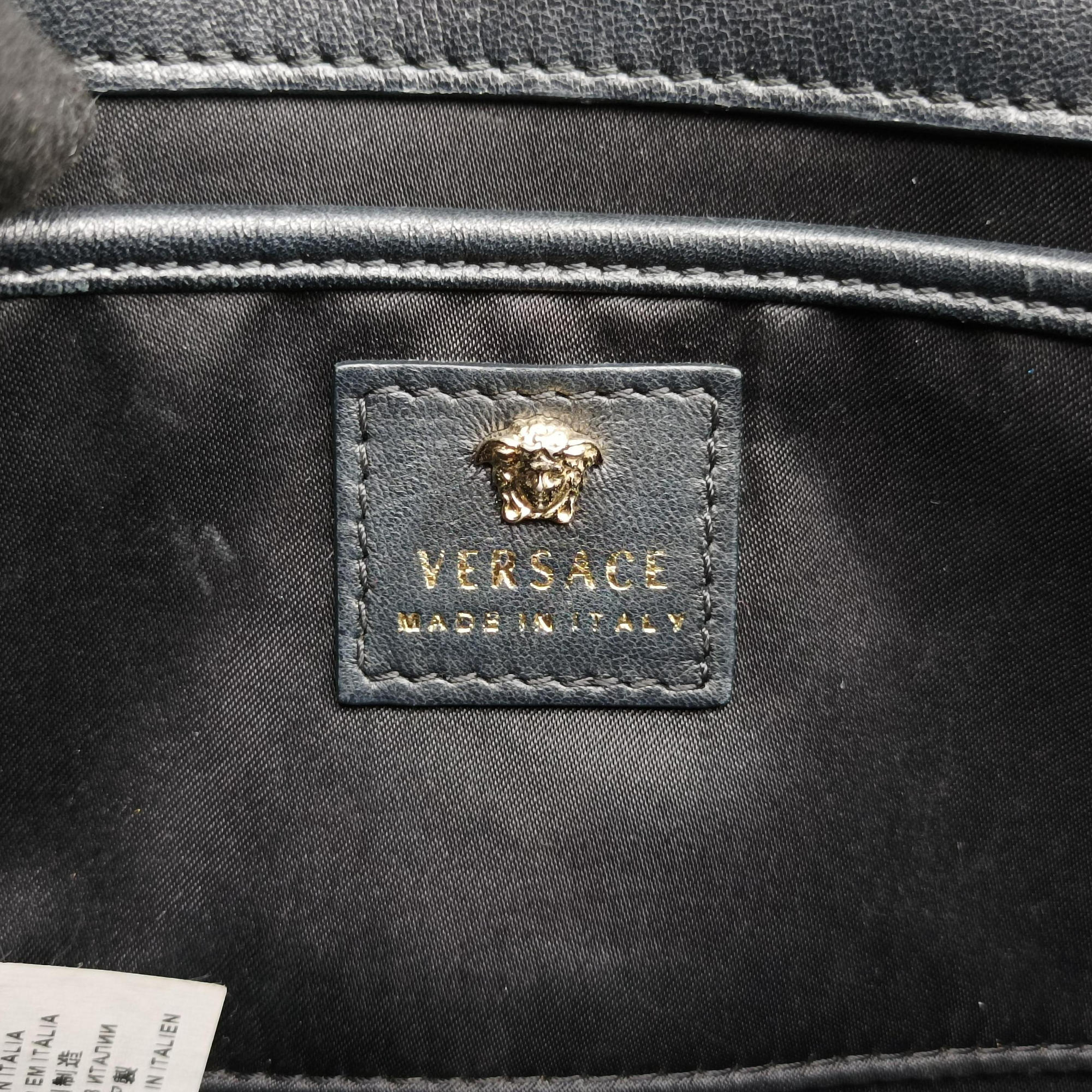Pre-owned VERSACE La Medusa Black Enamel  clutchbag | stylenewstar