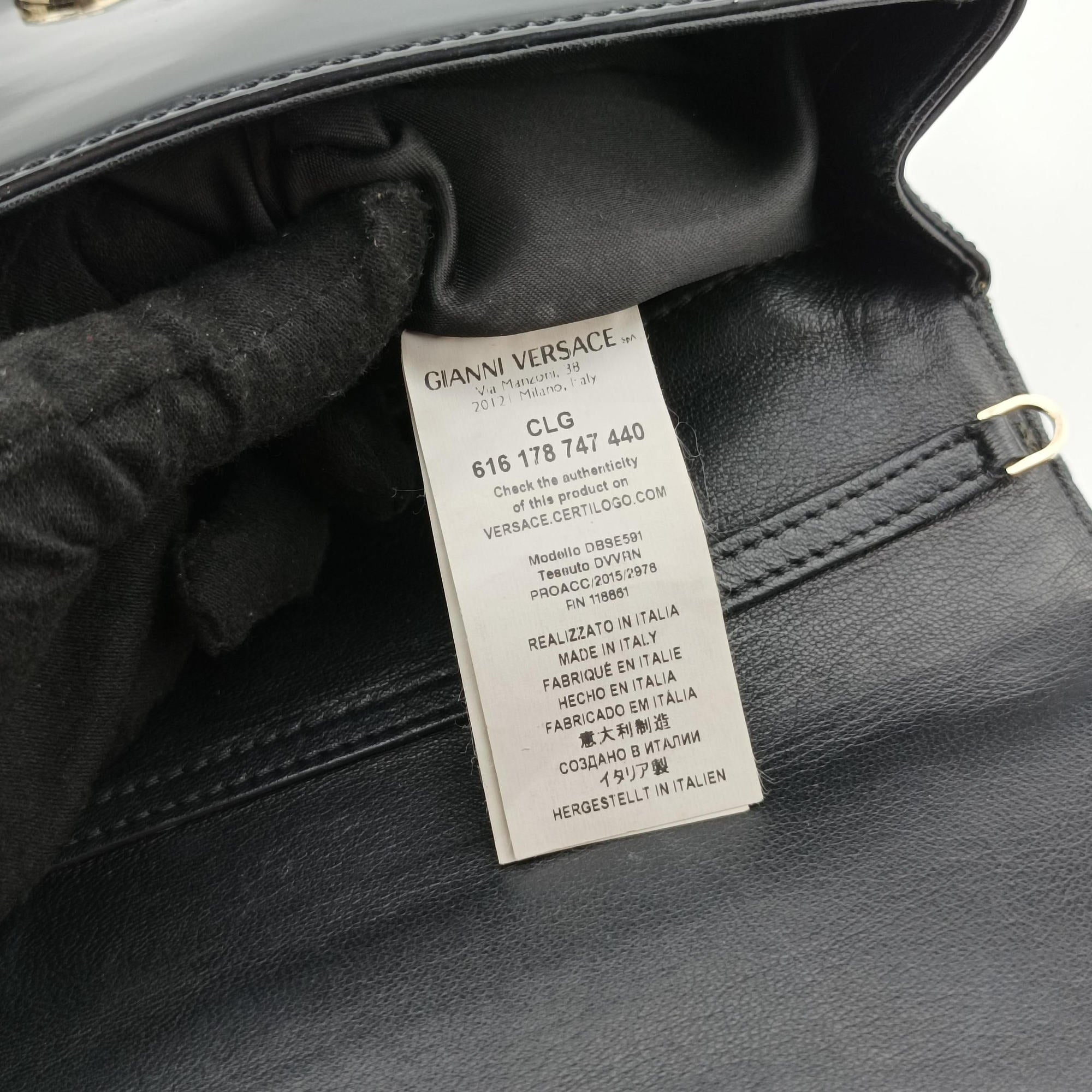 Pre-owned VERSACE La Medusa Black Enamel  clutchbag | stylenewstar