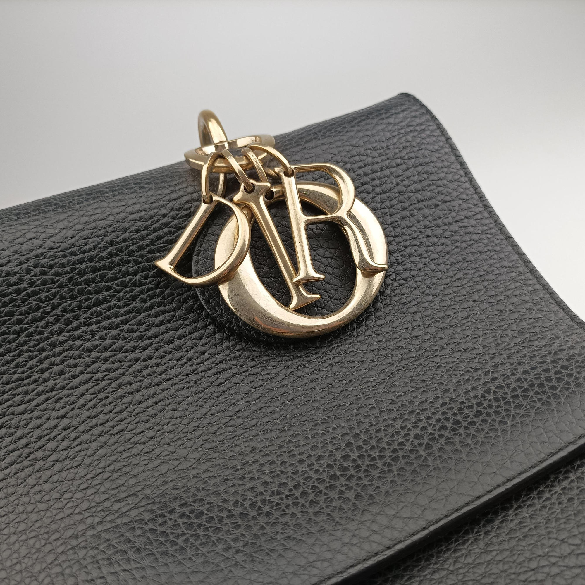Secondhand Christian Dior Be Dior Black Leather  shoulderbag | stylenewstar