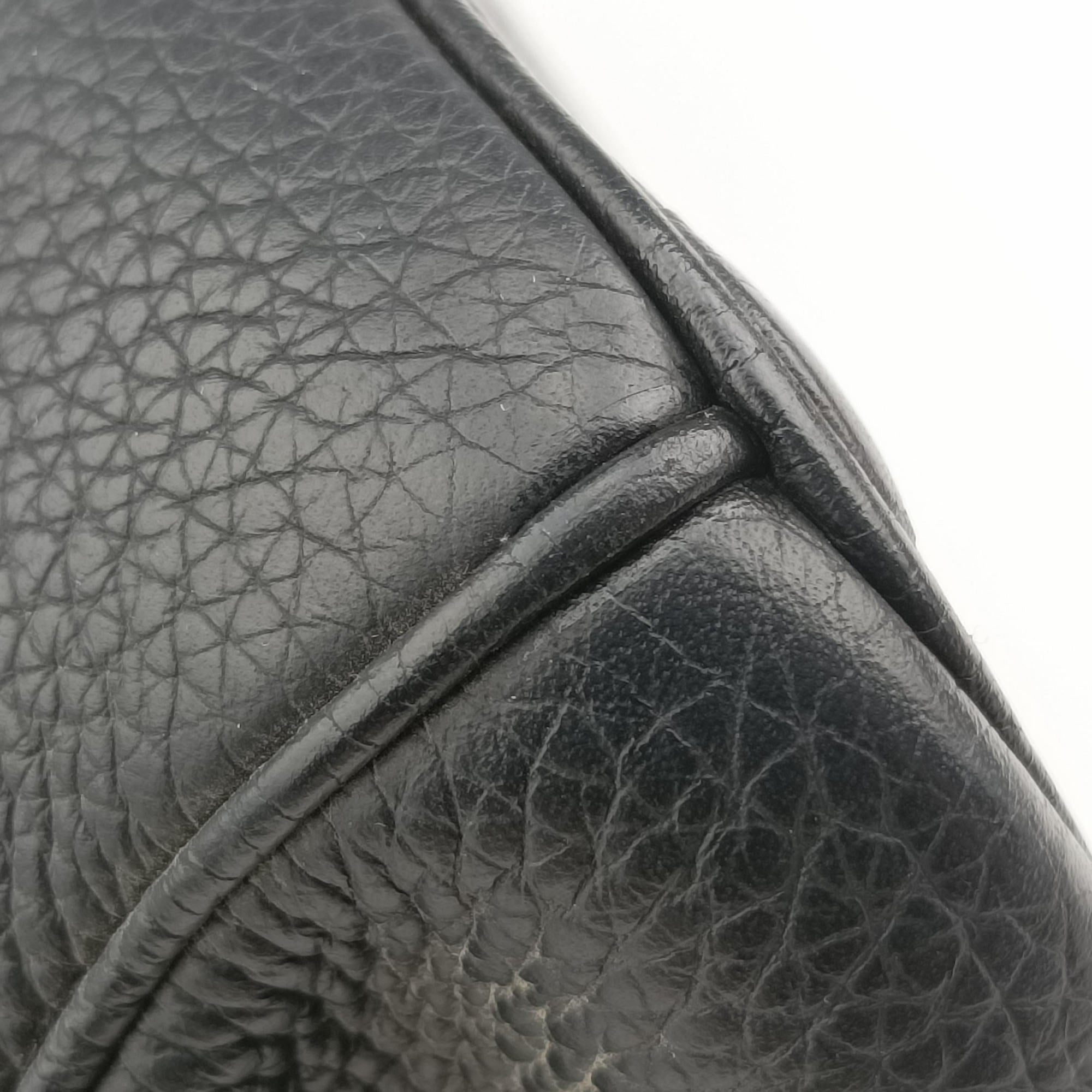 Secondhand Christian Dior Be Dior Black Leather  shoulderbag | stylenewstar