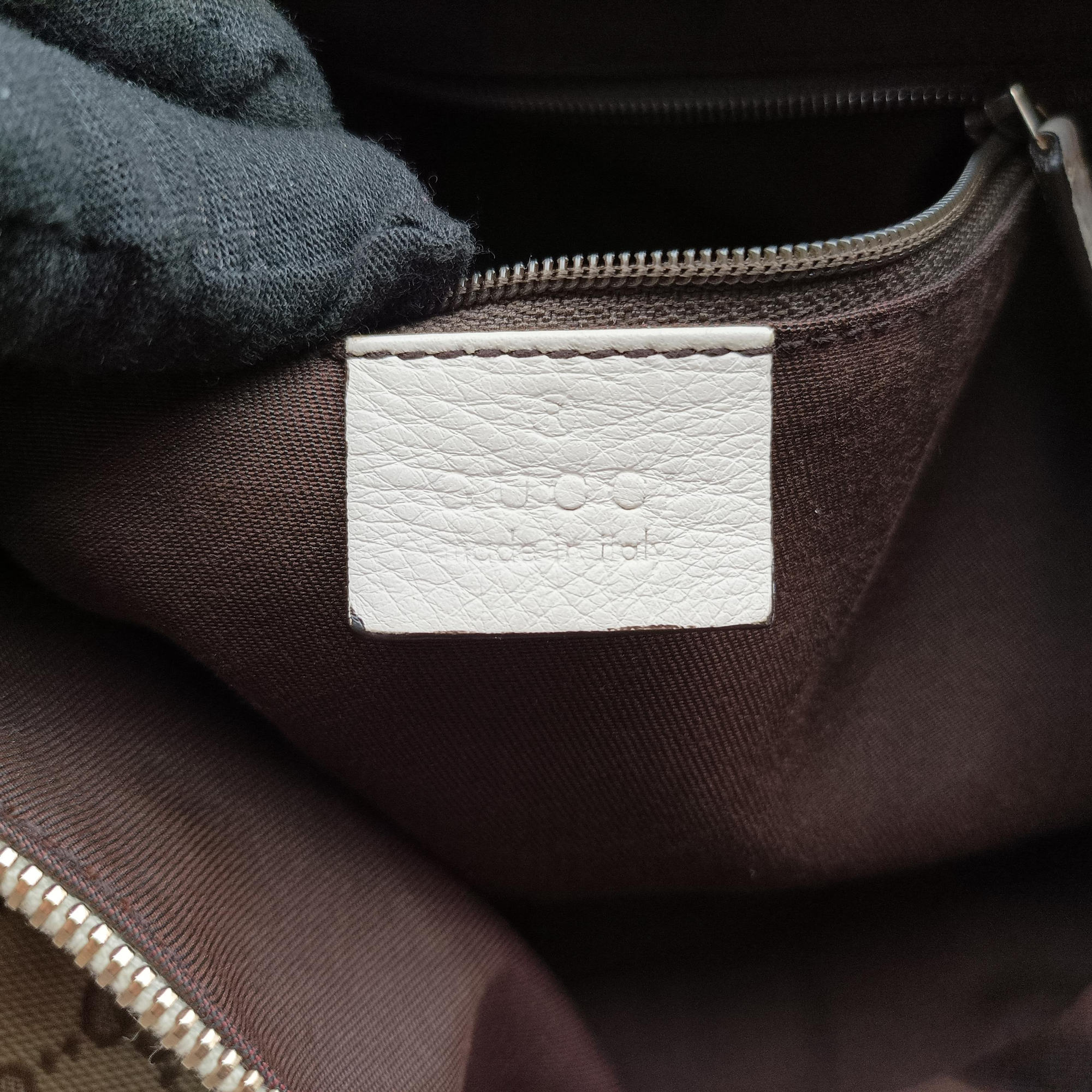 Secondhand Gucci Abbey D-ring Hobo Beige×White canvas×leather 189833 handbag | stylenewstar