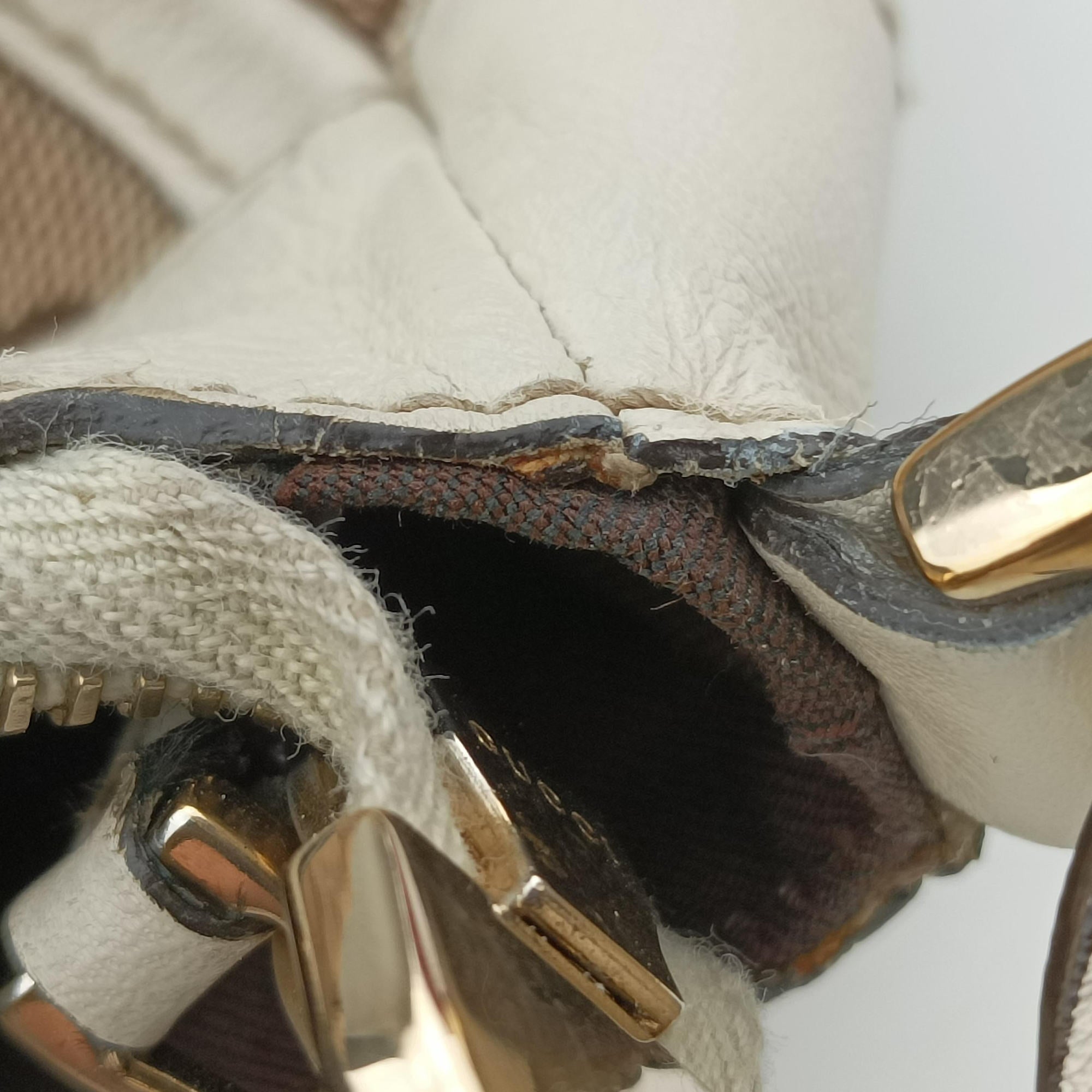 Secondhand Gucci Abbey D-ring Hobo Beige×White canvas×leather 189833 handbag | stylenewstar