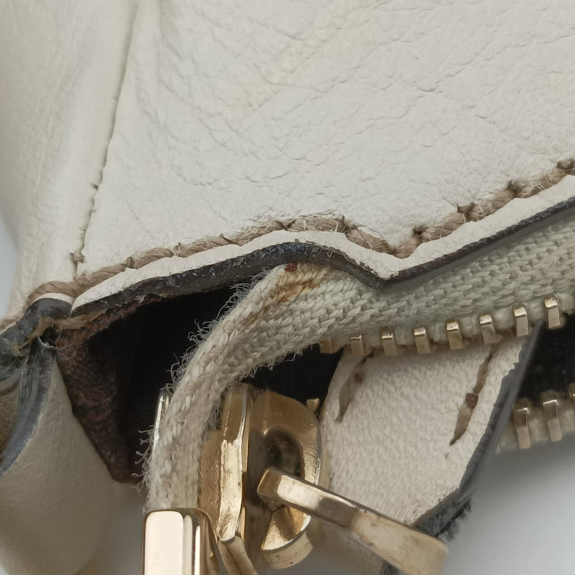 Secondhand Gucci Abbey D-ring Hobo Beige×White canvas×leather 189833 handbag | stylenewstar