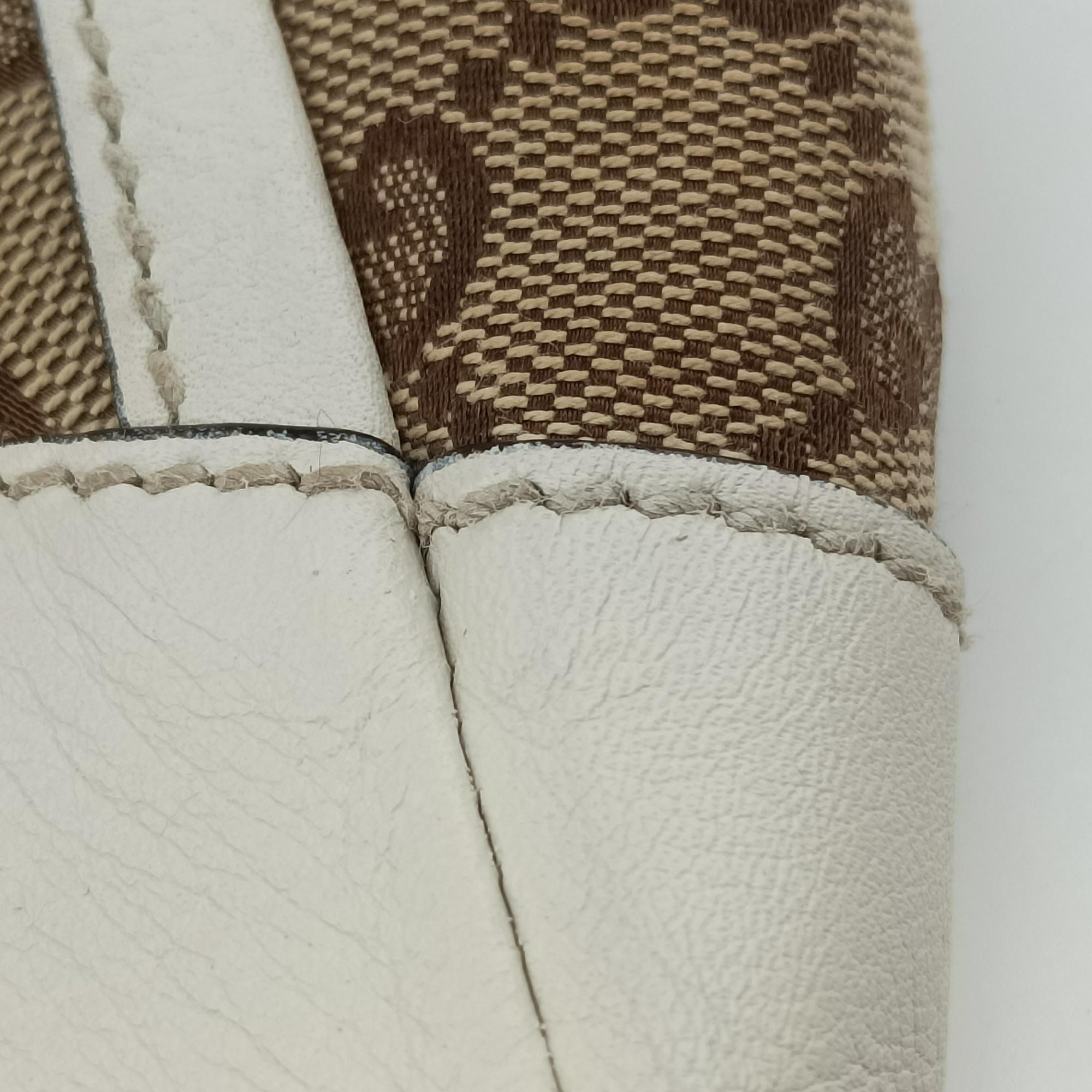 Secondhand Gucci Abbey D-ring Hobo Beige×White canvas×leather 189833 handbag | stylenewstar