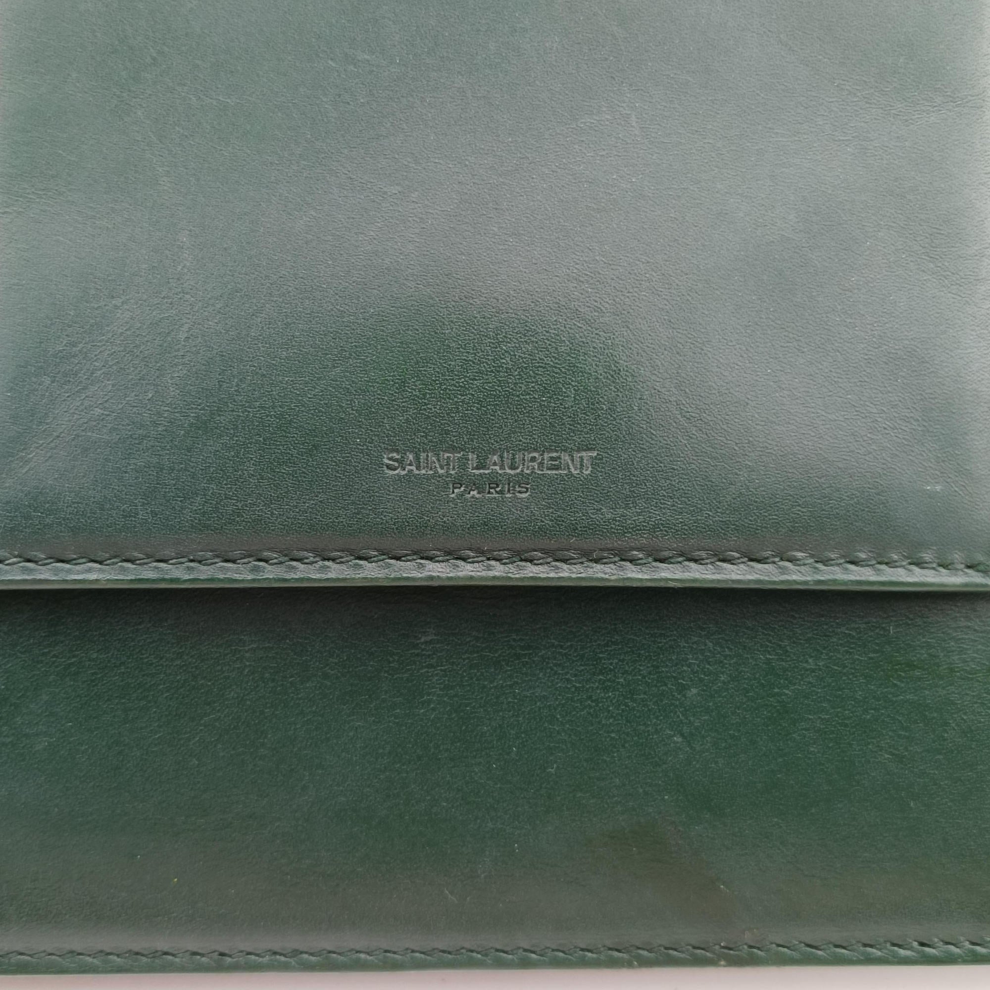 Pre-owned Yves Saint Laurent BETTY Green Leather 314515 shoulderbag | stylenewstar