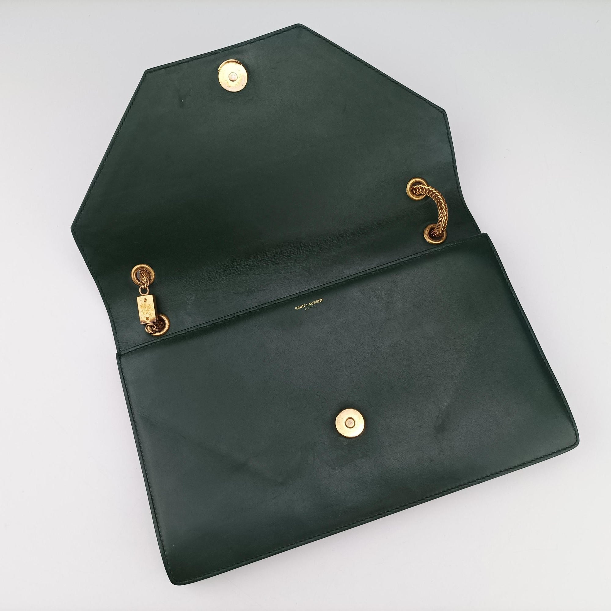 Pre-owned Yves Saint Laurent BETTY Green Leather 314515 shoulderbag | stylenewstar