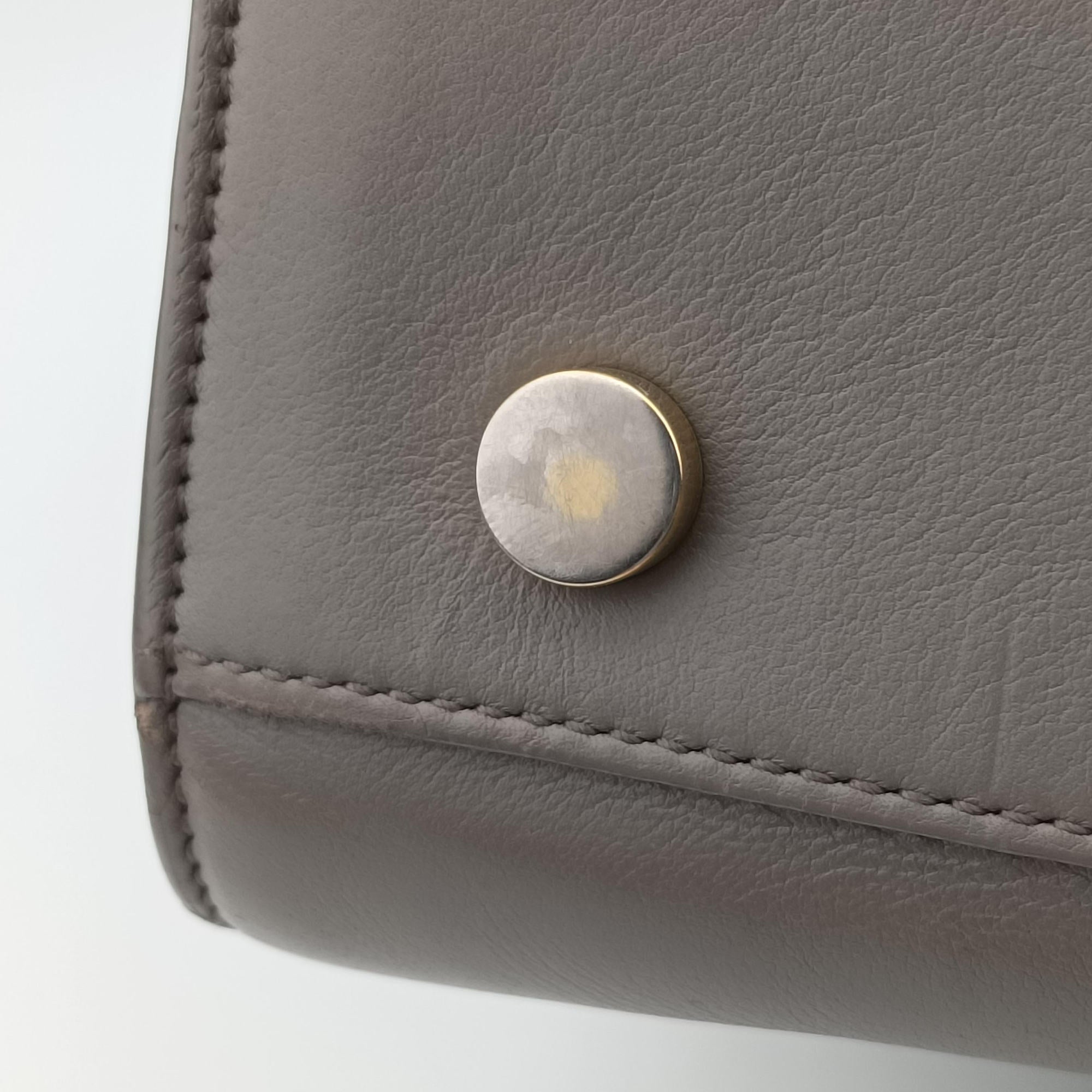 Pre-owned Yves Saint Laurent SAC DE JOUR Grey Leather 355153 shoulderbag | stylenewstar