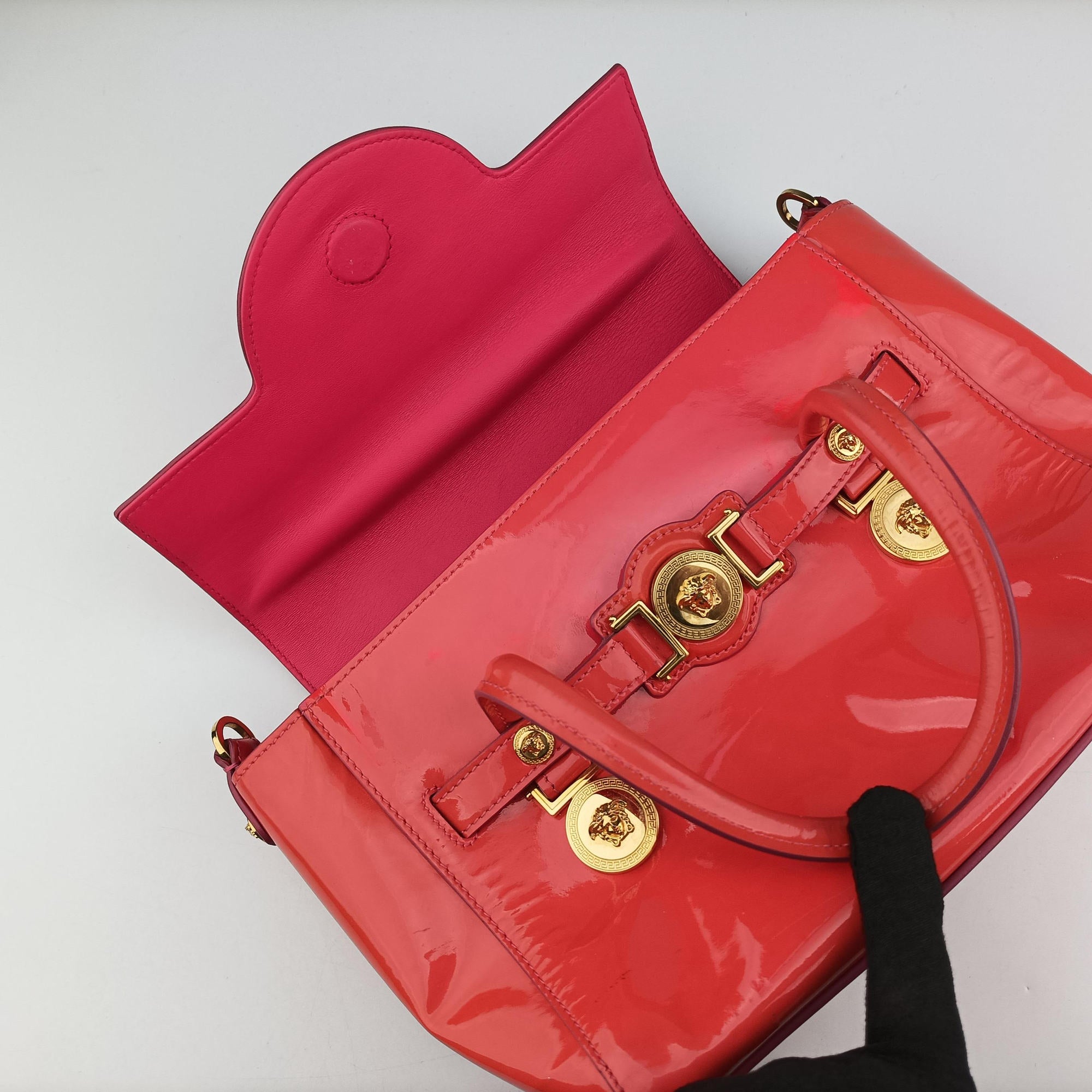 Pre-owned VERSACE SIGNATURE La Medusa Orange Enamel  shoulderbag | stylenewstar