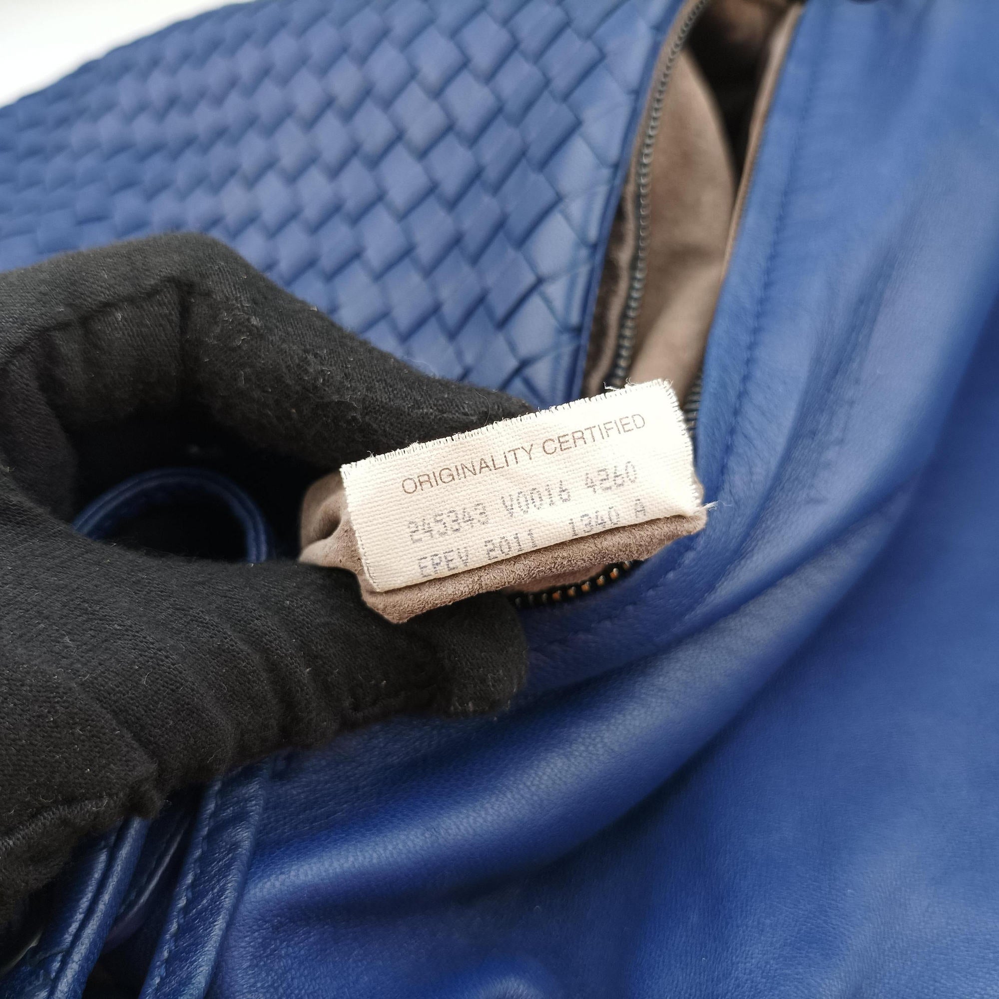 Pre-owned Bottega Veneta Intrecciato Navy lambskin  shoulderbag | stylenewstar